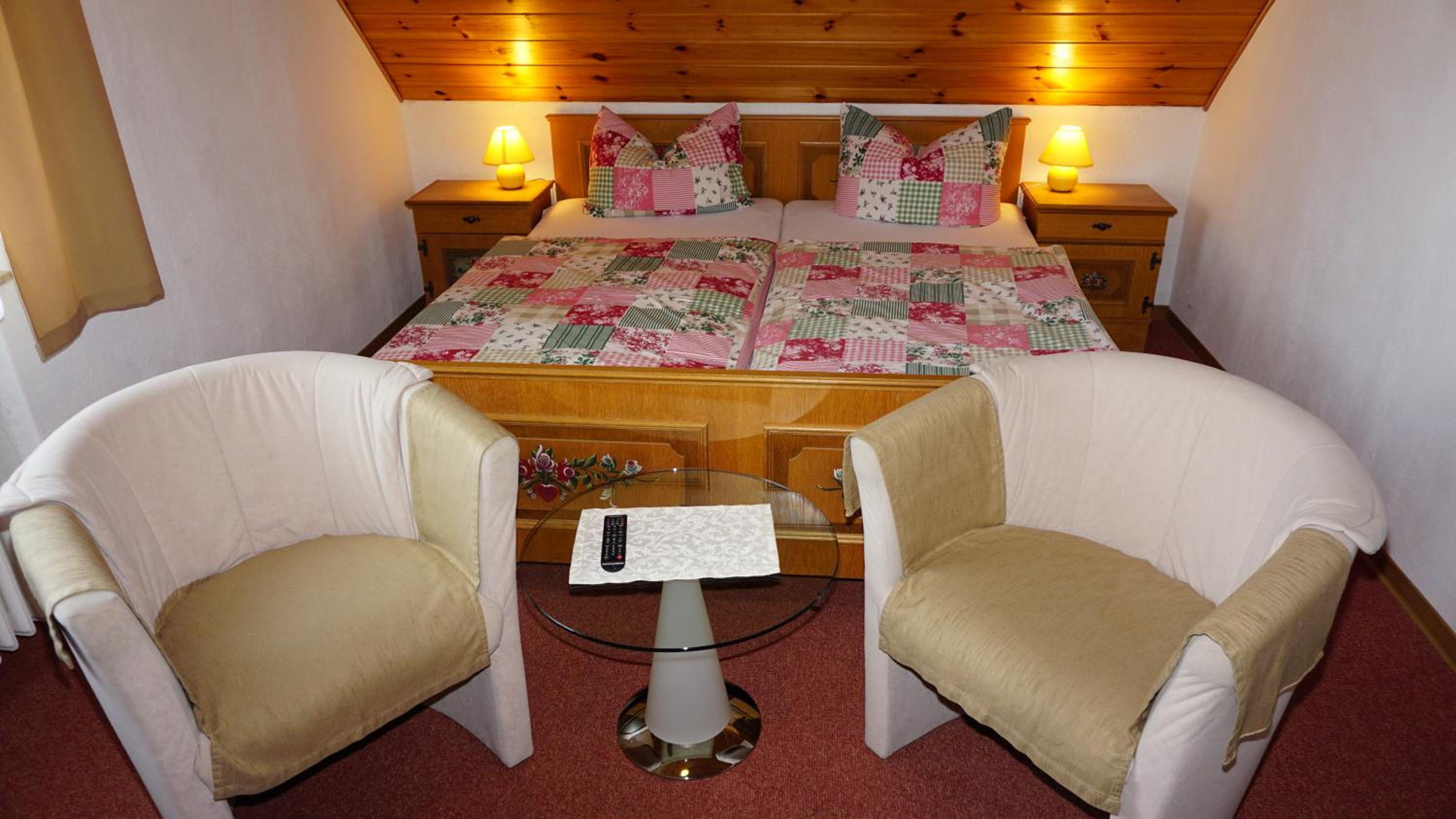 Double Room - Photo 6