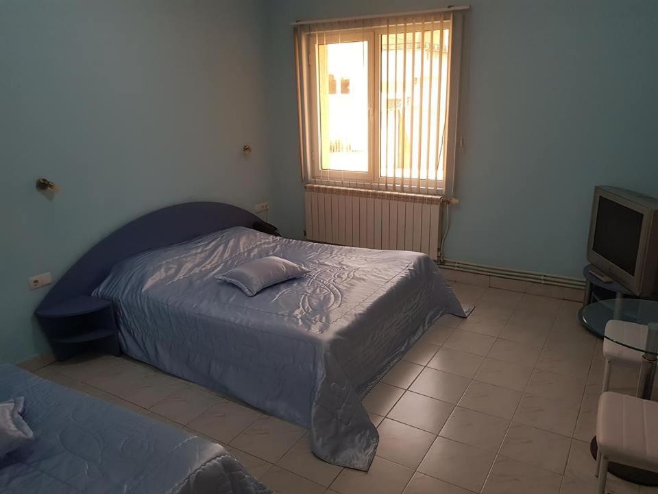 Basic Triple Room