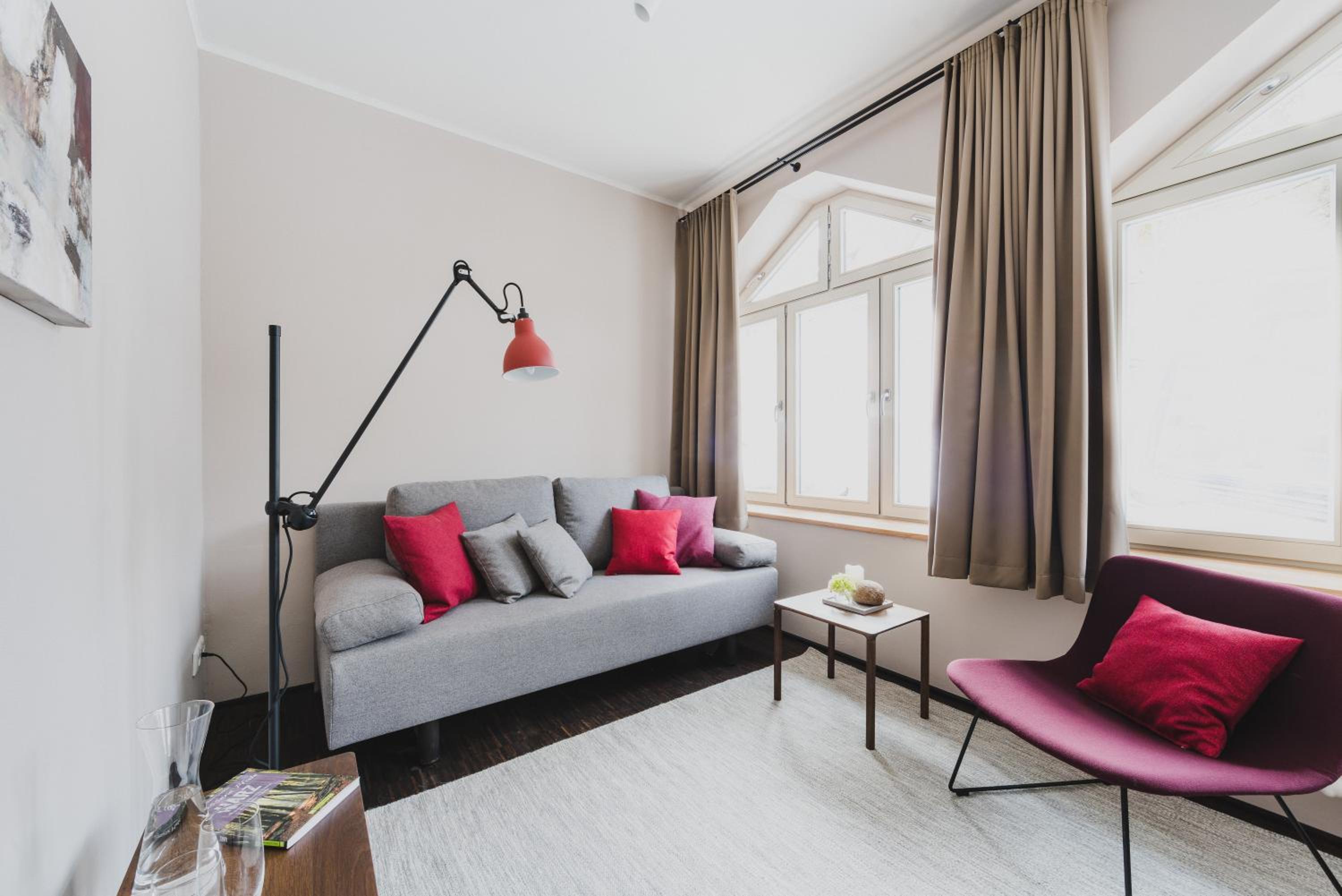 One-Bedroom Apartment - Photo 5