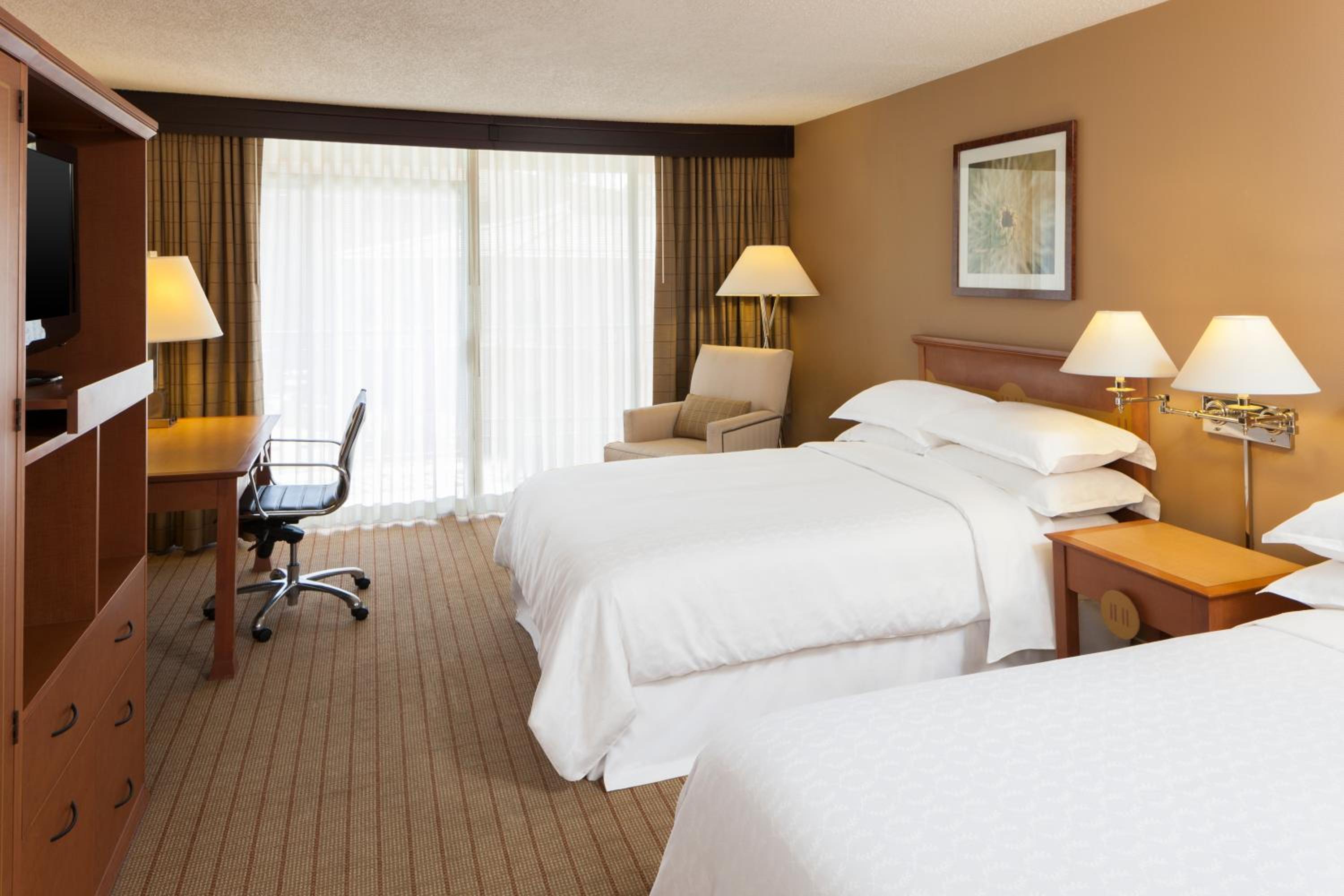 Standard Double Room With Two Double Beds - Photo 1