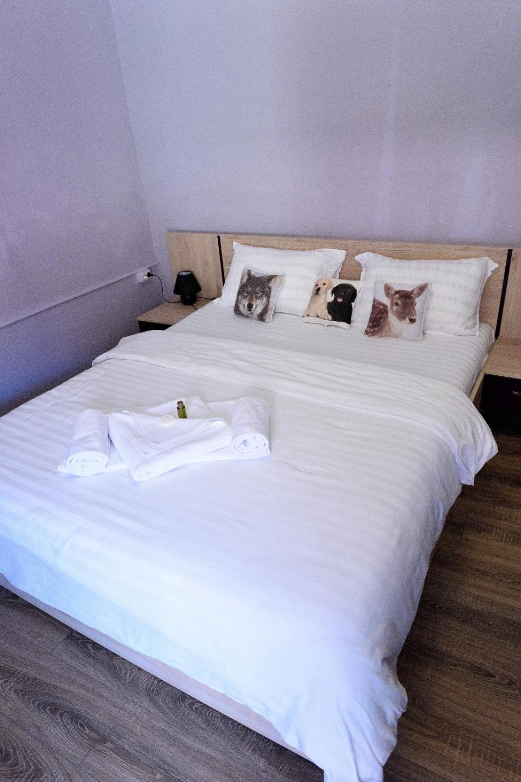 Double Room - Photo 3