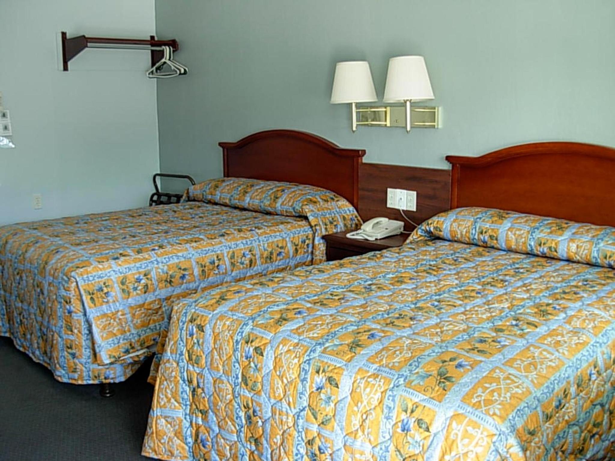 Double Room with Two Double Beds - Non-Smoking photo 1