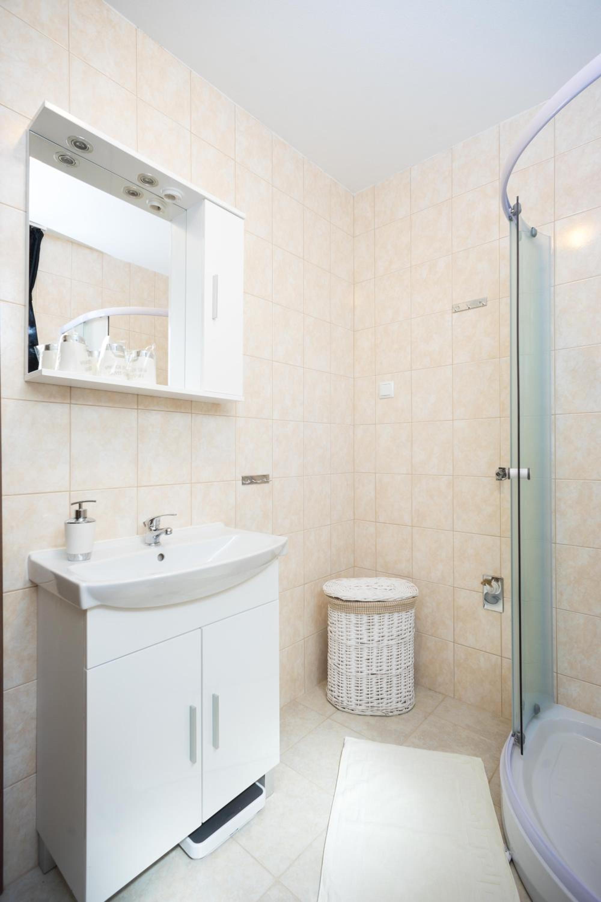 Apartment - Photo 11