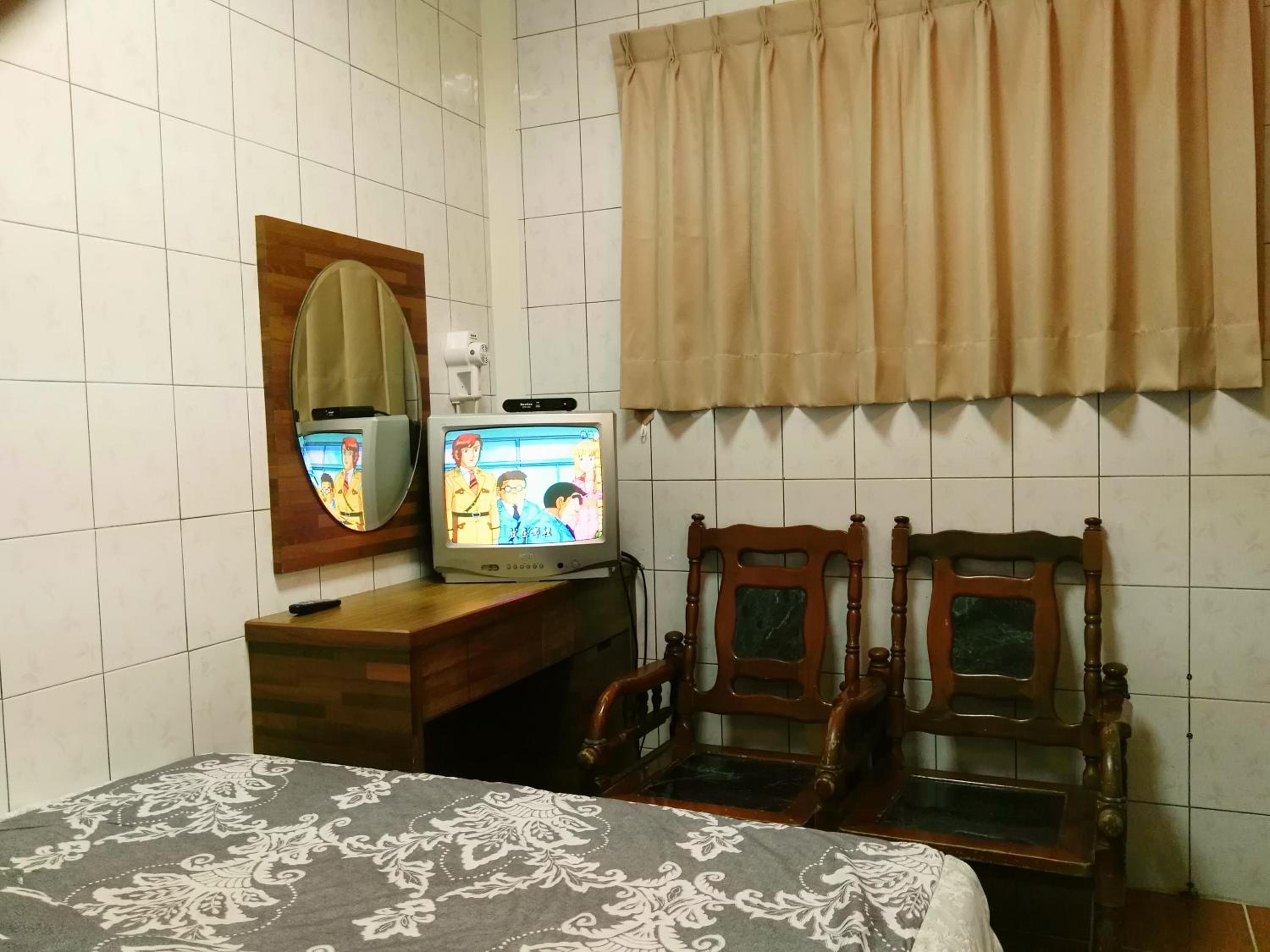 Budget Double Room photo 3