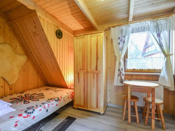 Double Room with Private Bathroom - Photo 3