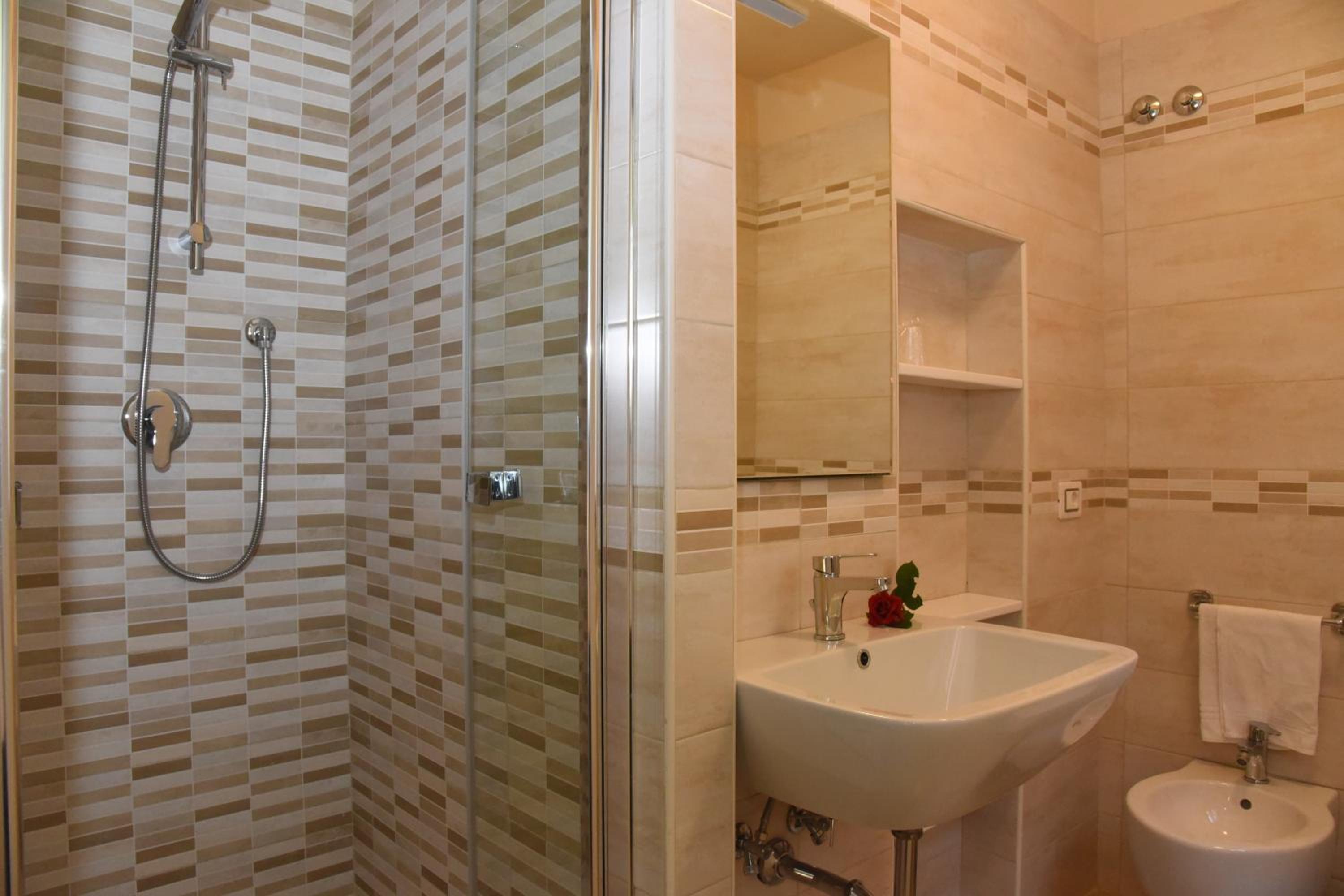 Comfort Triple Room - Photo 2