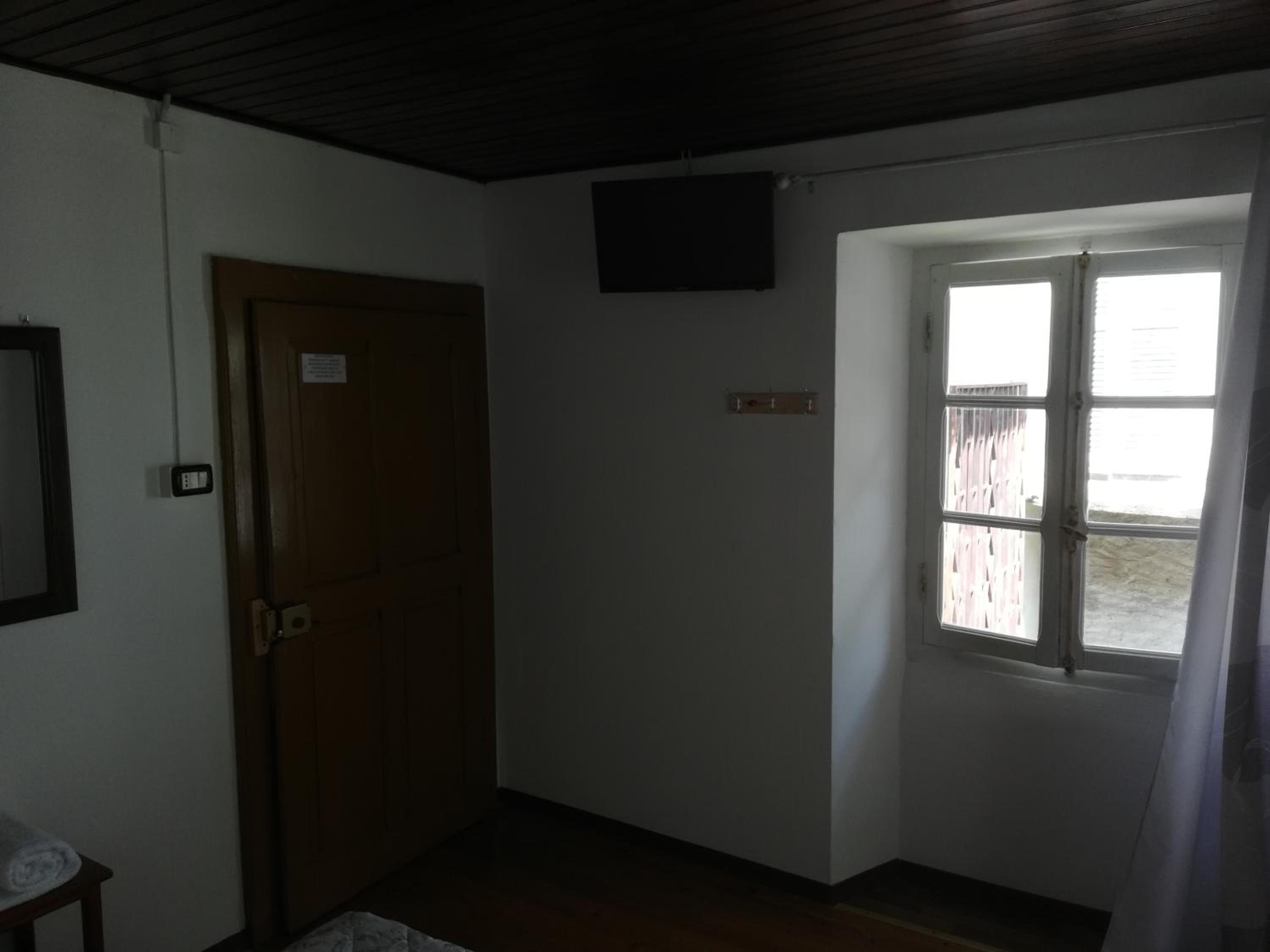 Double Room - Photo 5