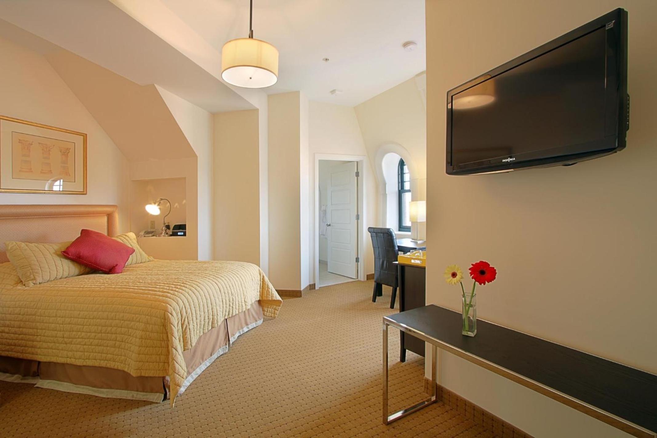 Queen Room - Disability Access