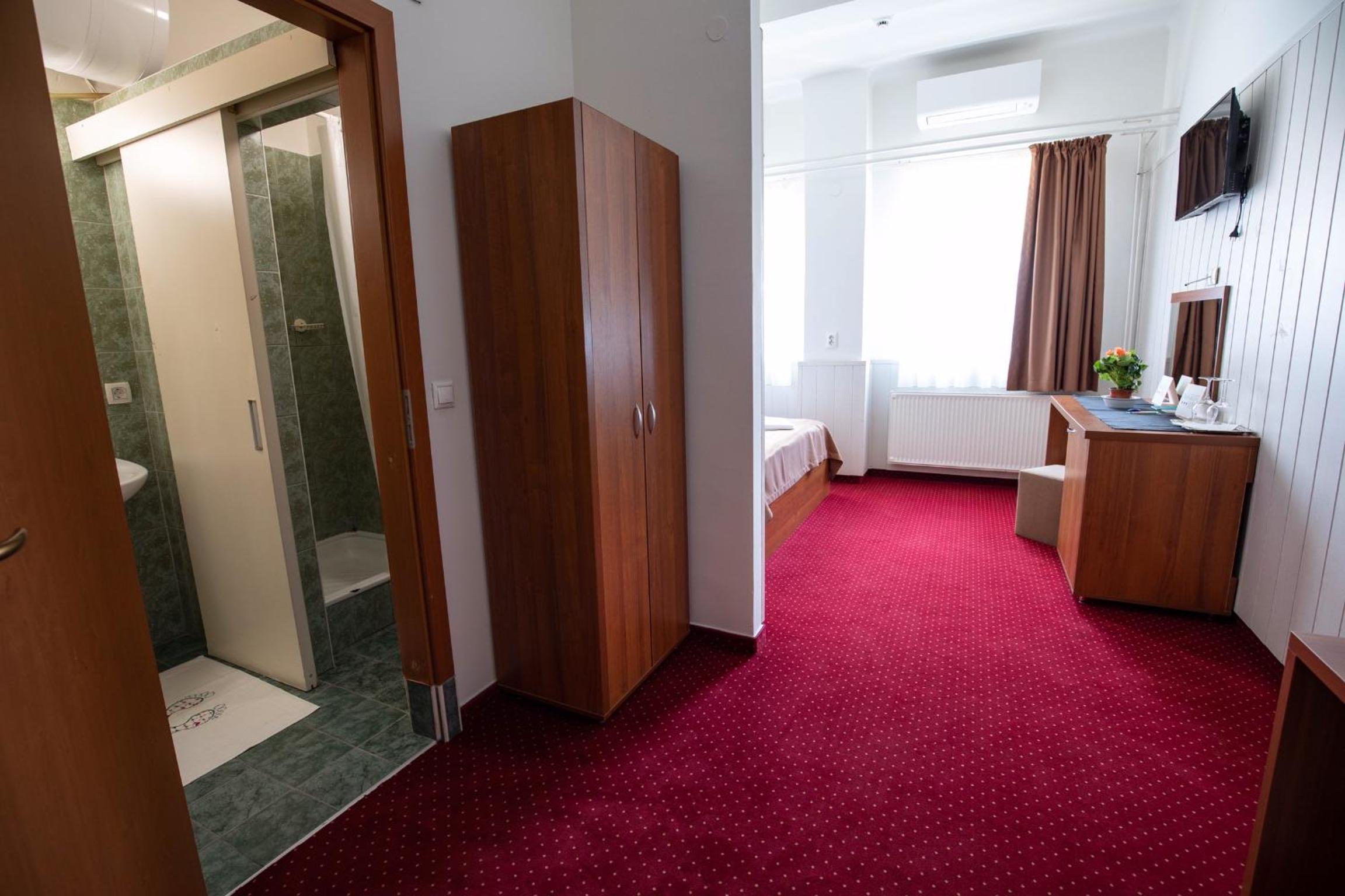 Deluxe Double Room - Photo 1