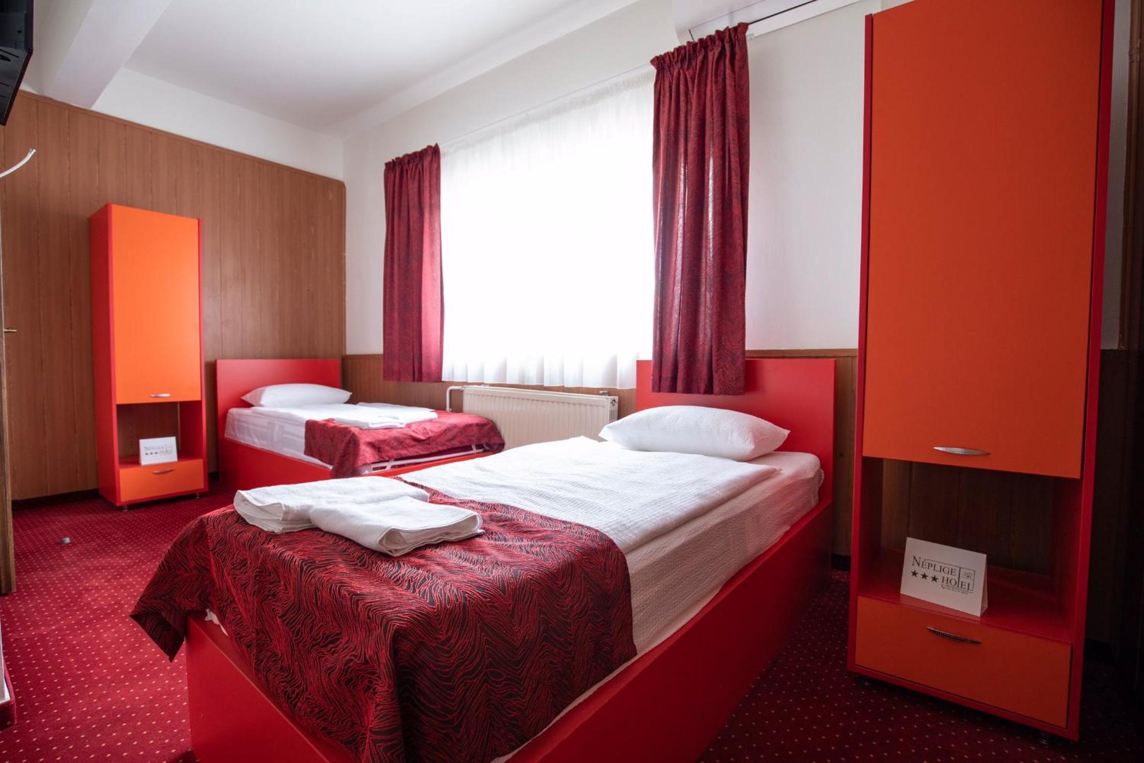 Deluxe Twin Room - Photo 2