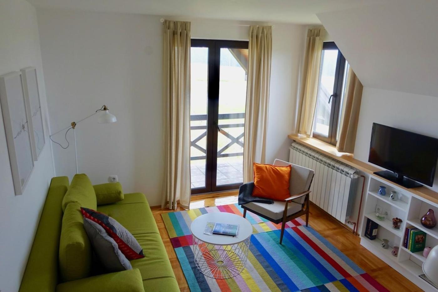Apartment with Balcony photo 3