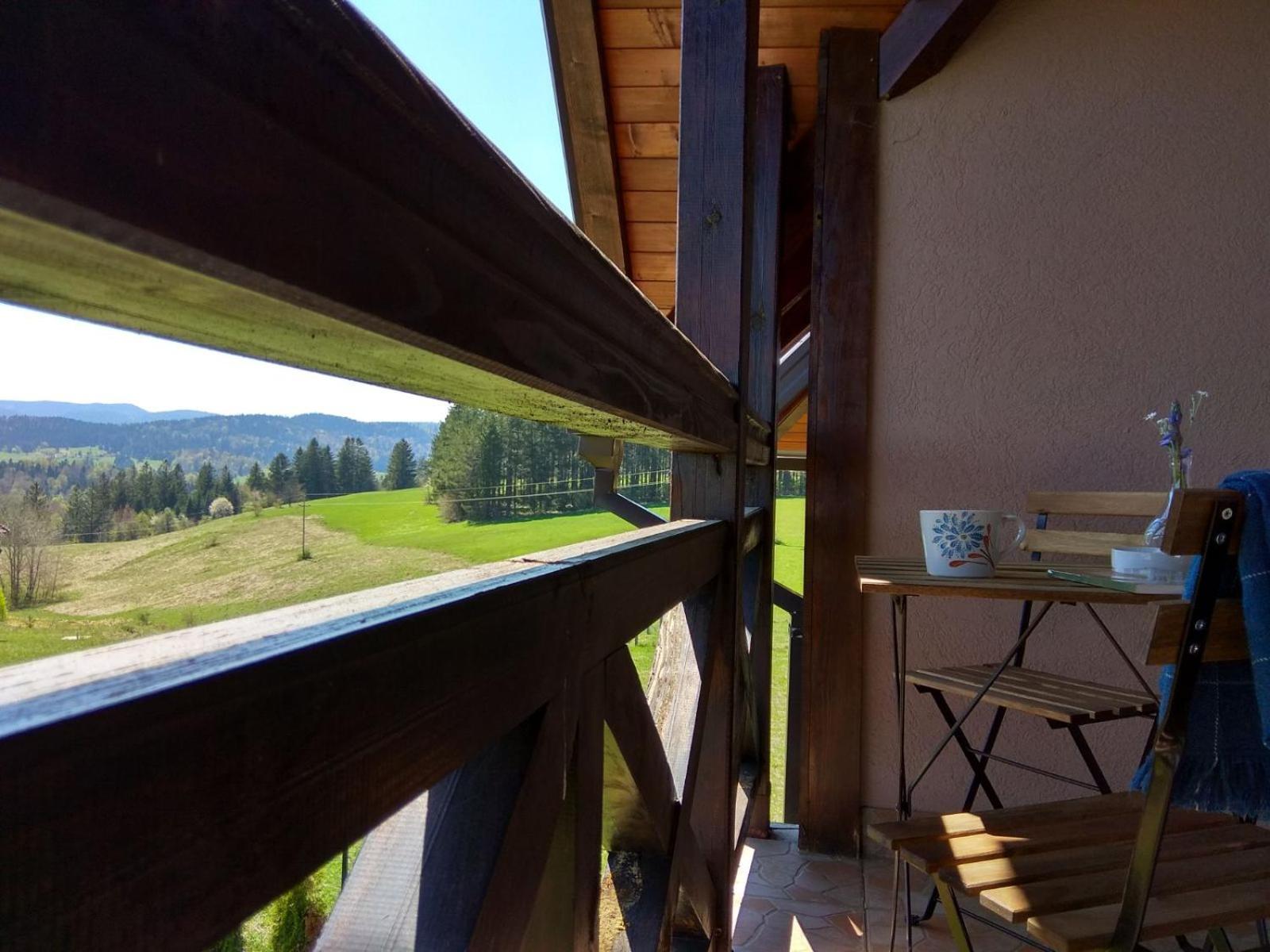 Apartment with Balcony photo 2