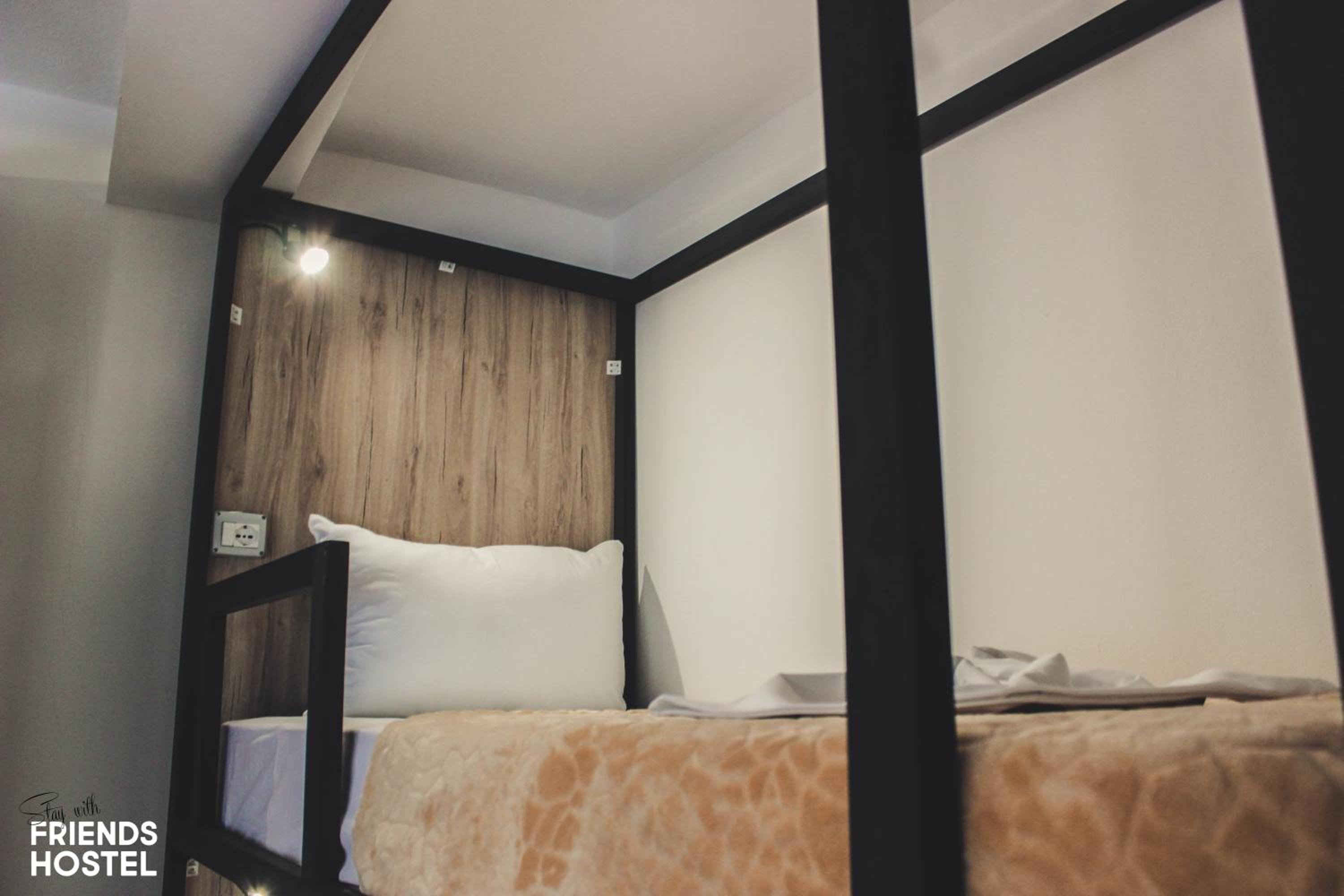 Bed in 8-Bed Mixed Dormitory Room photo 3