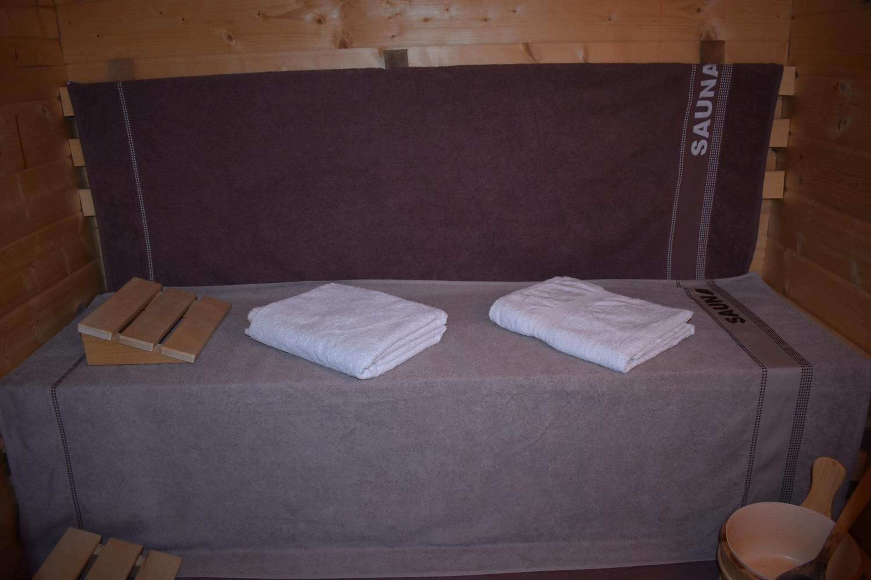 Apartment with Sauna - Photo 31