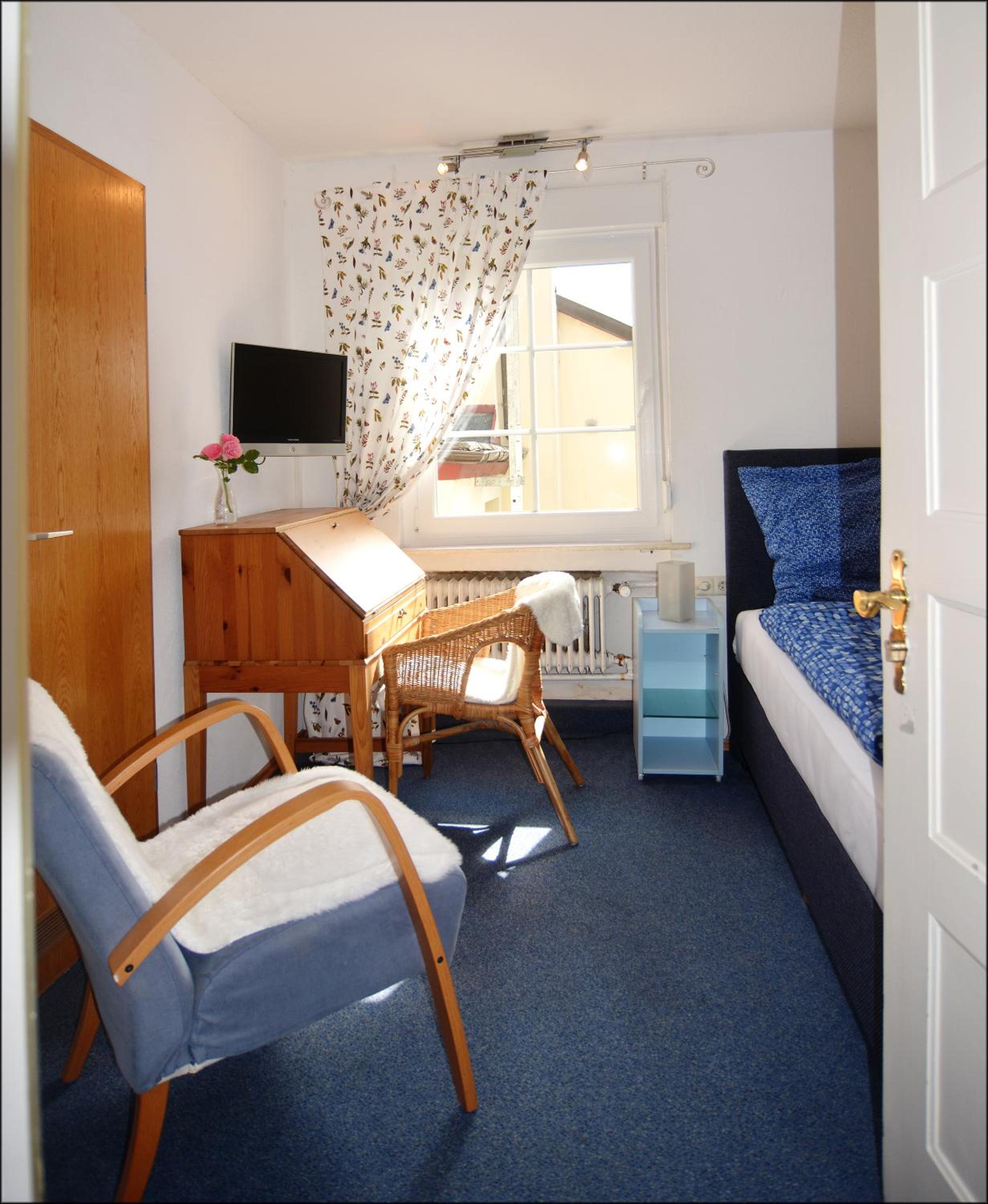 Large Single Room
