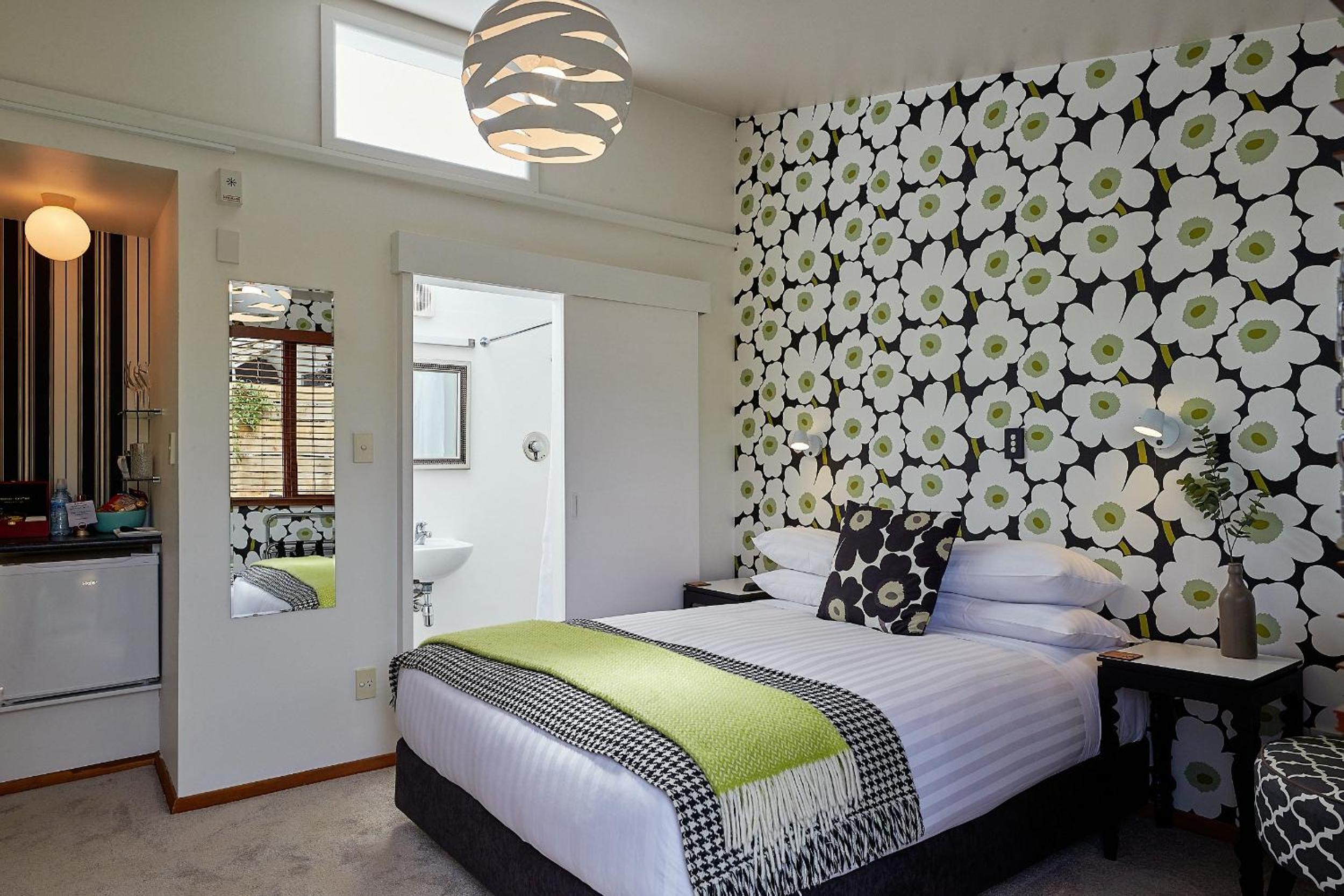 Standard Courtyard Room