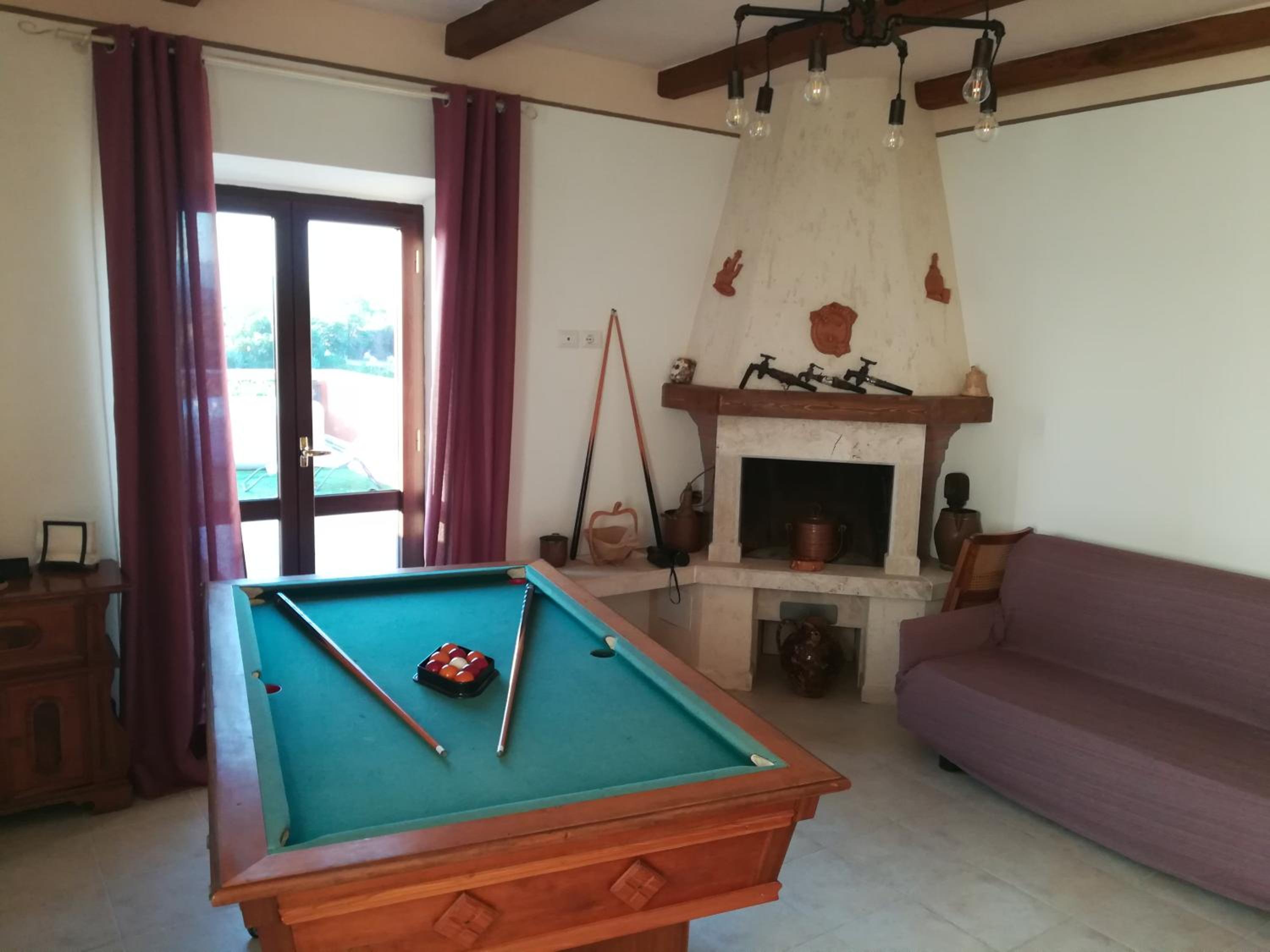 Superior Family Room - Photo 29