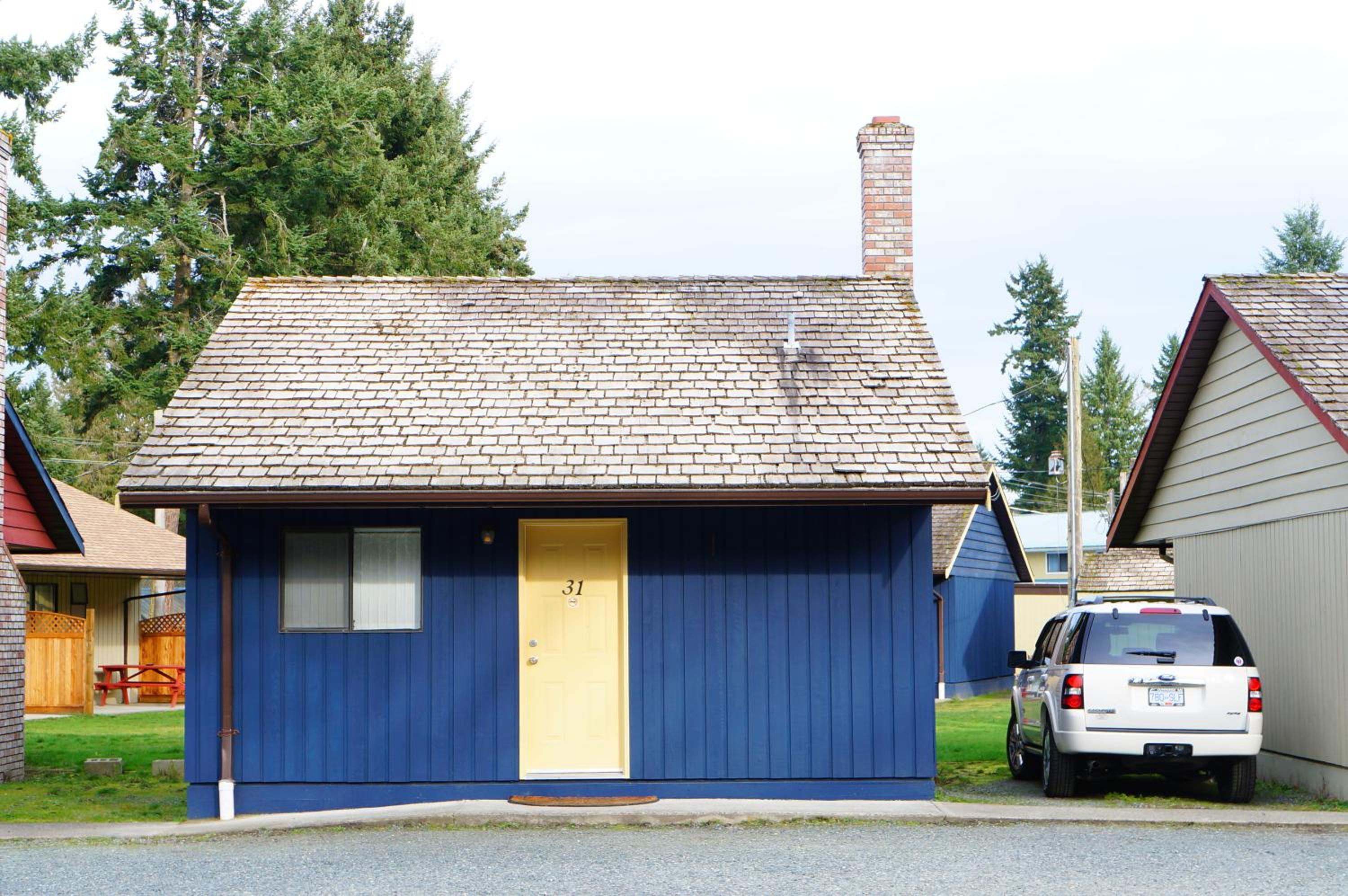 Two-Bedroom Cottage - Photo 8