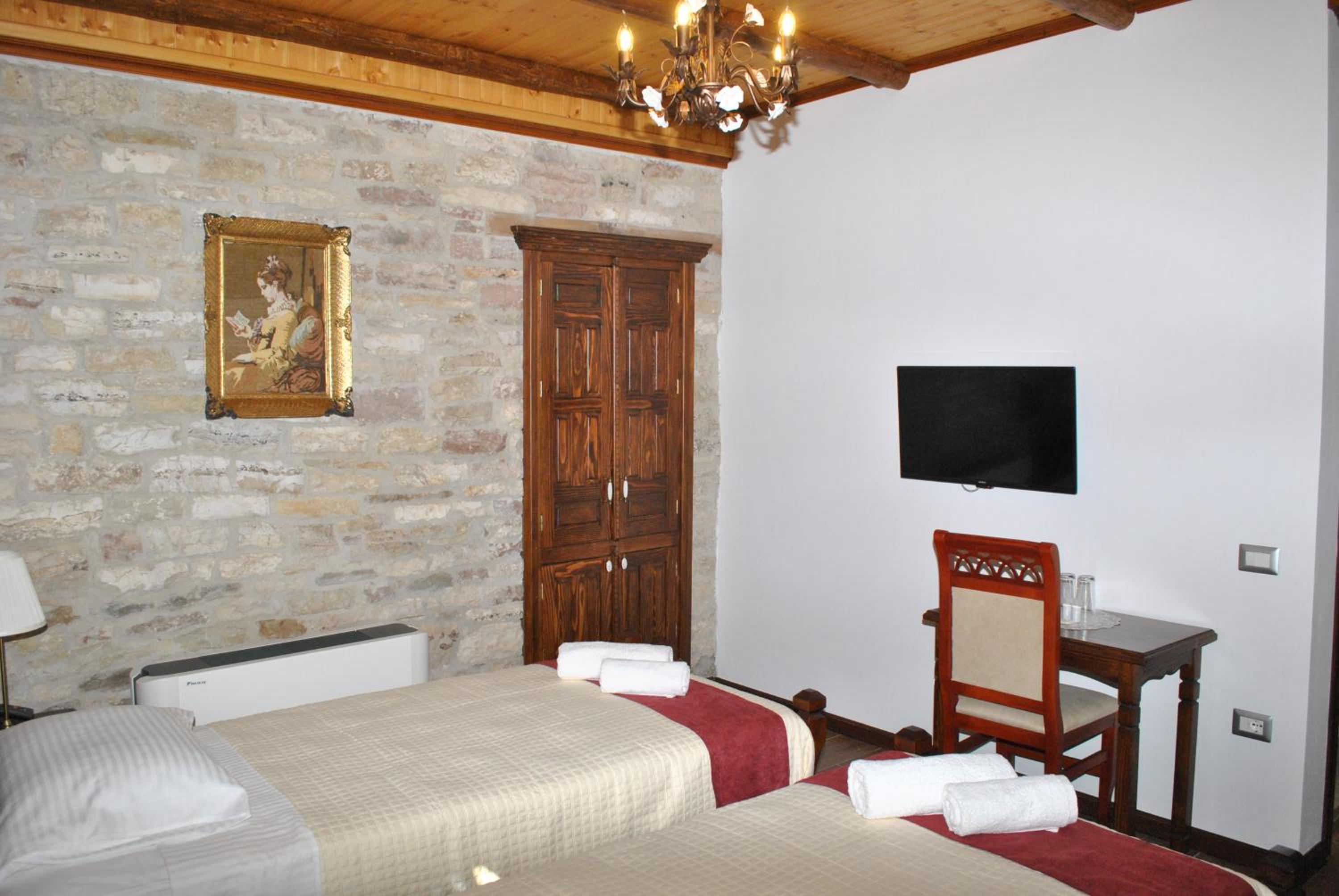 Standard Double Room photo 2