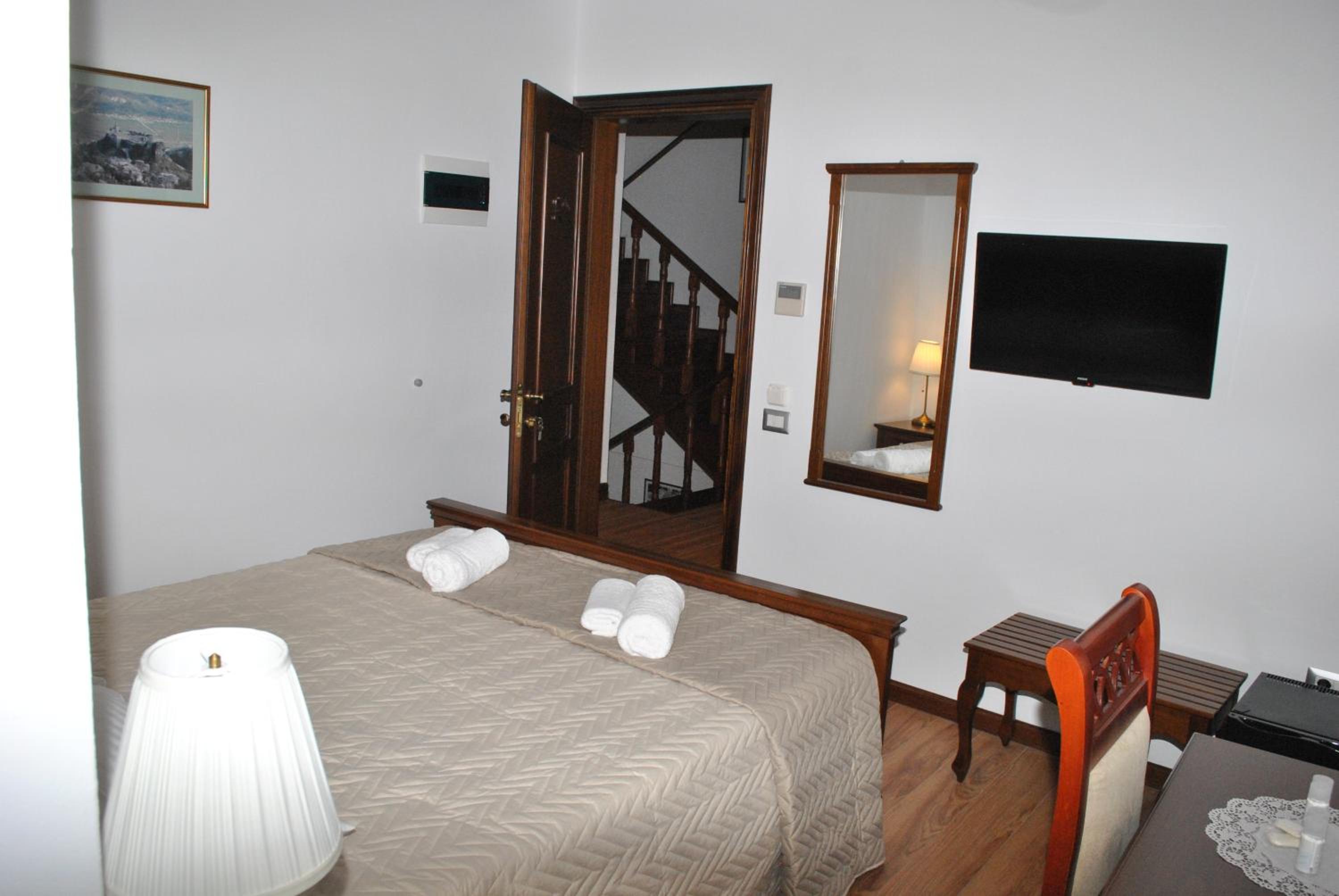 Standard Double Room photo 3