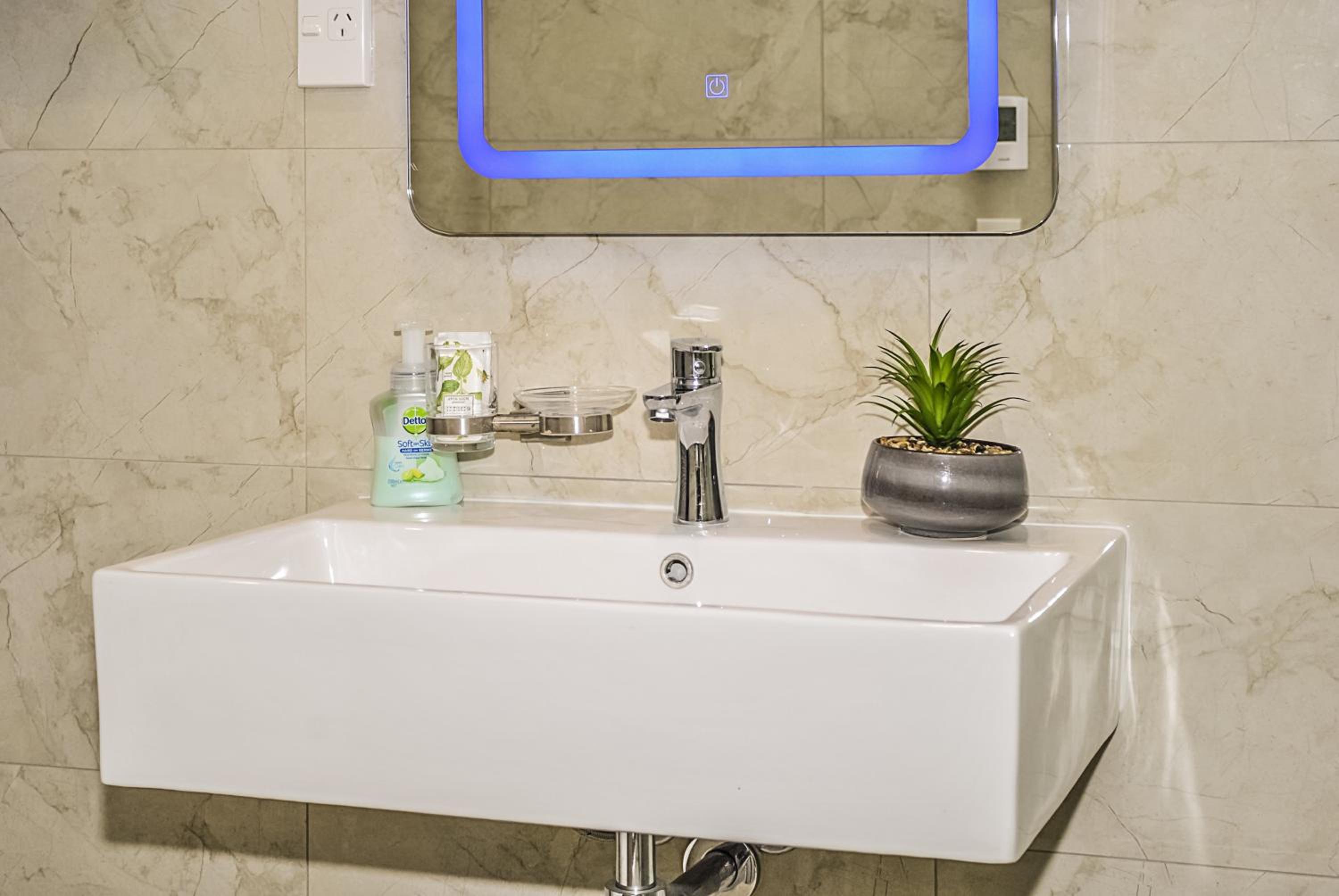 Premium Executive Studio with Bath photo 2