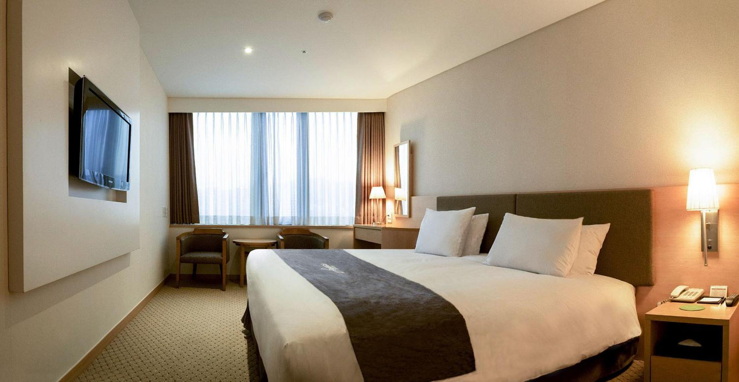Deluxe Double Room with Bath photo 1