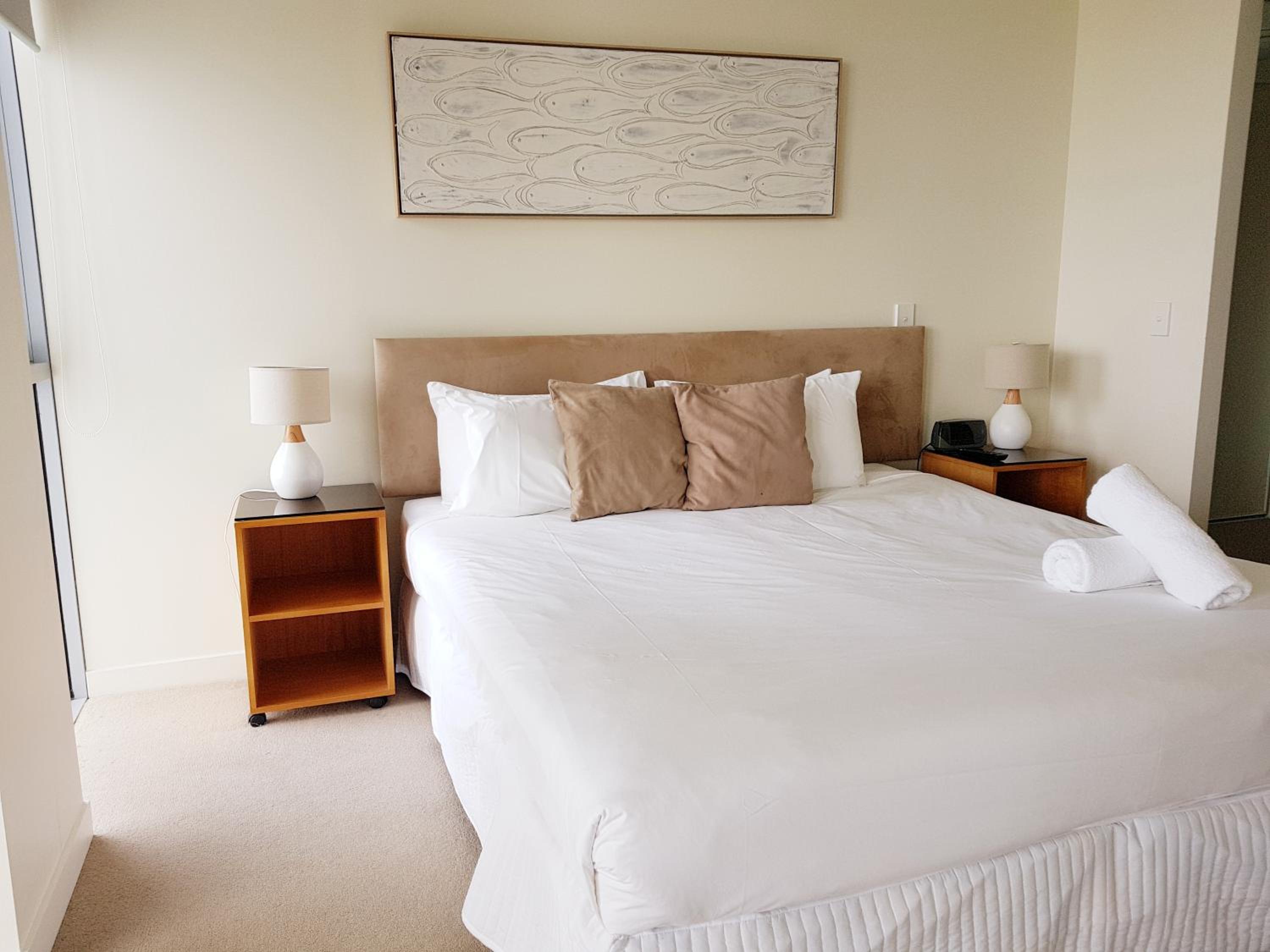 Two-Bedroom Apartment with Ocean View - Photo 3