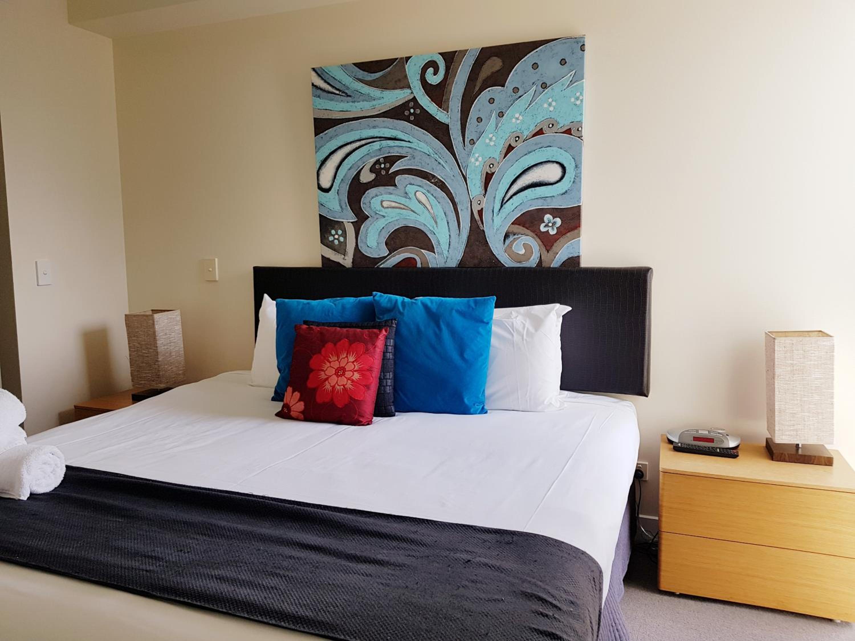 Two-Bedroom Apartment with Beach View - Photo 11