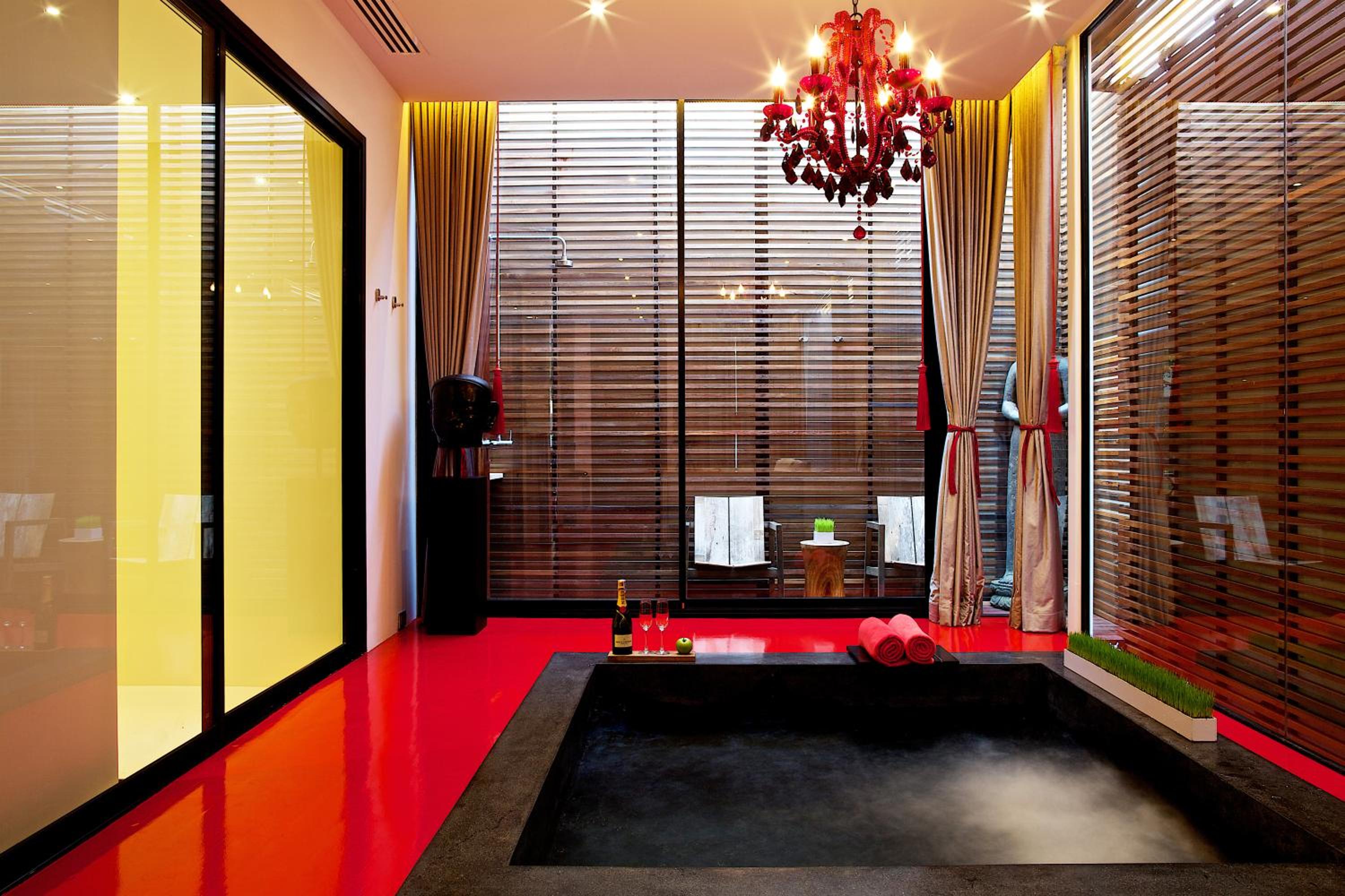 Executive Suite - The Bookmark photo 2