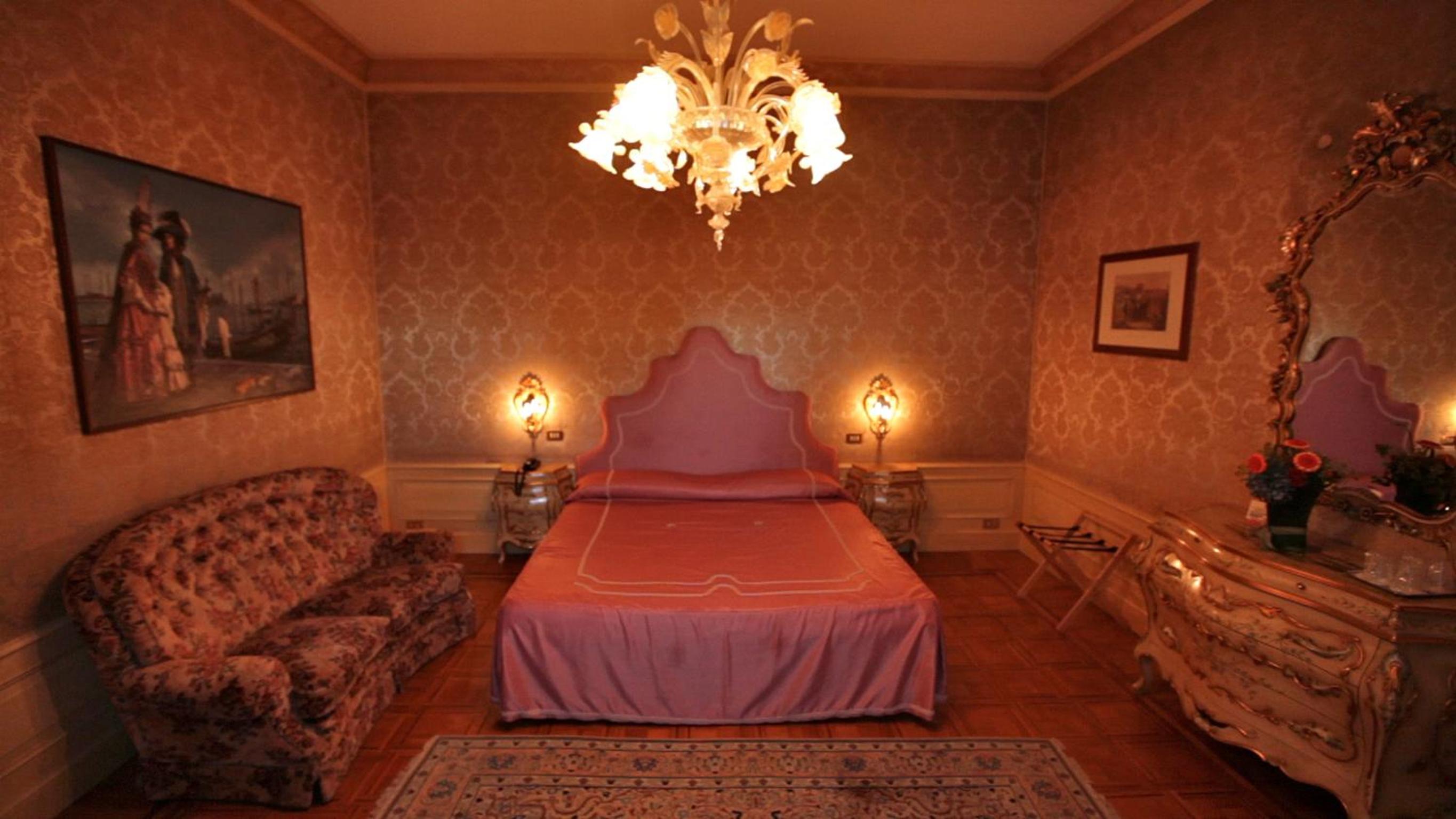 Suite - Photo 7