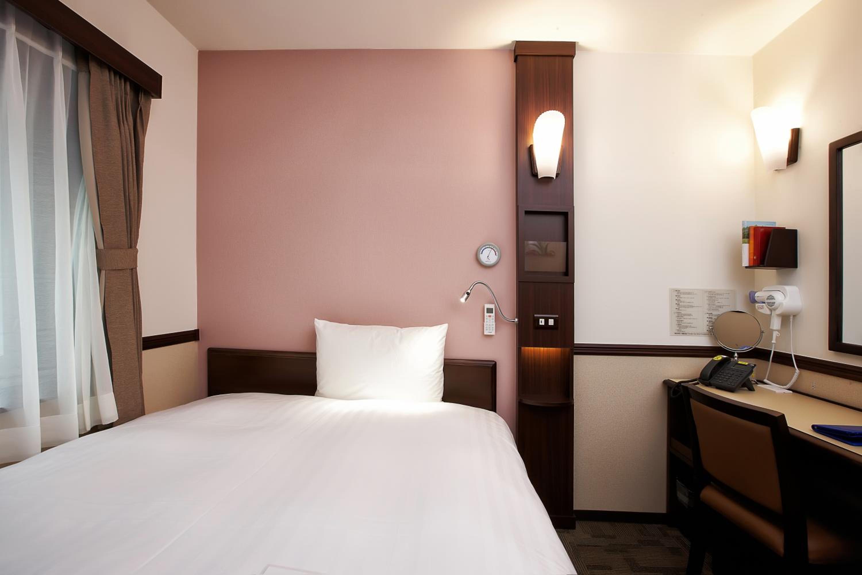 Single Room photo 3