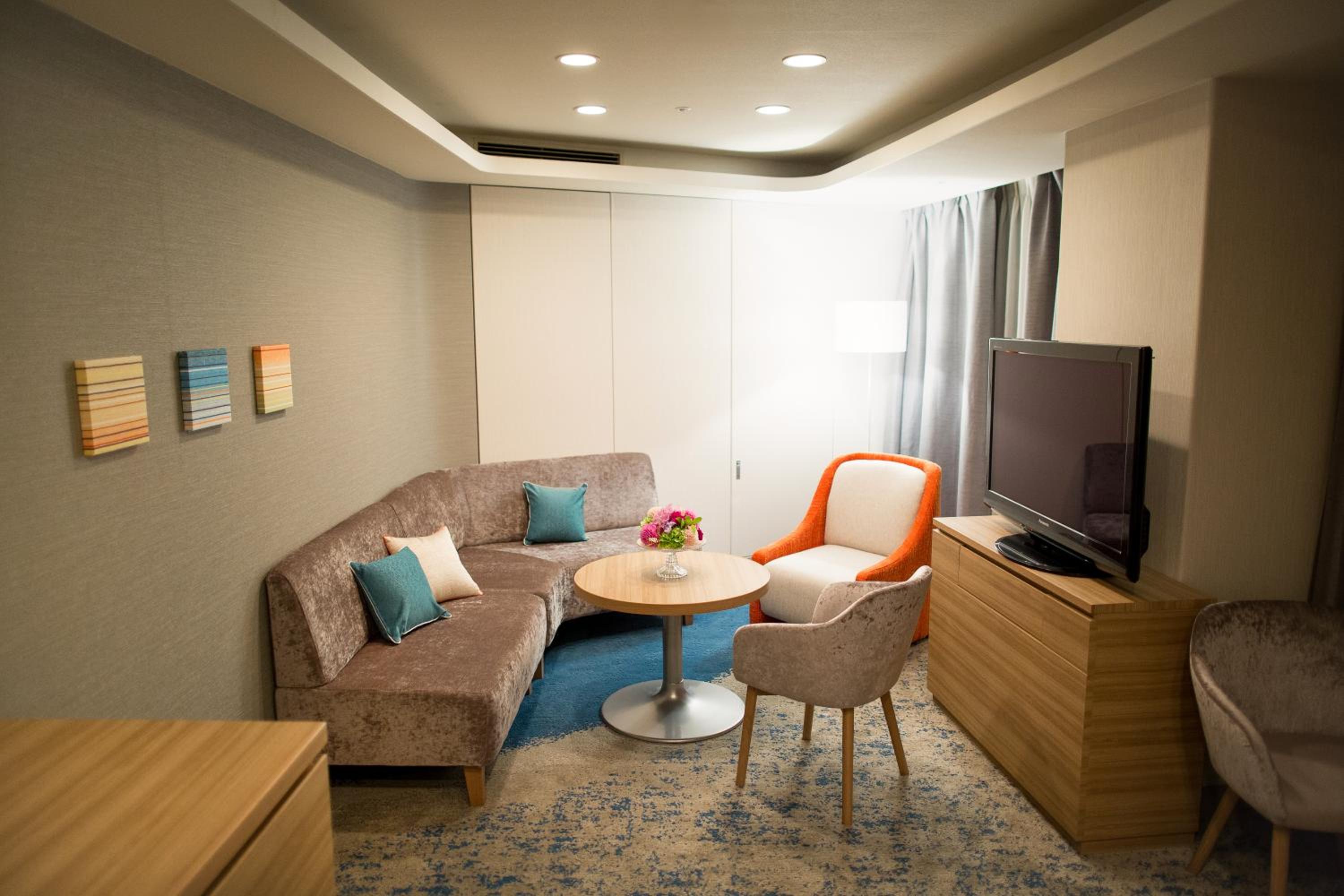 Deluxe Suite Room 21-30F - Non-Smoking - Photo 8