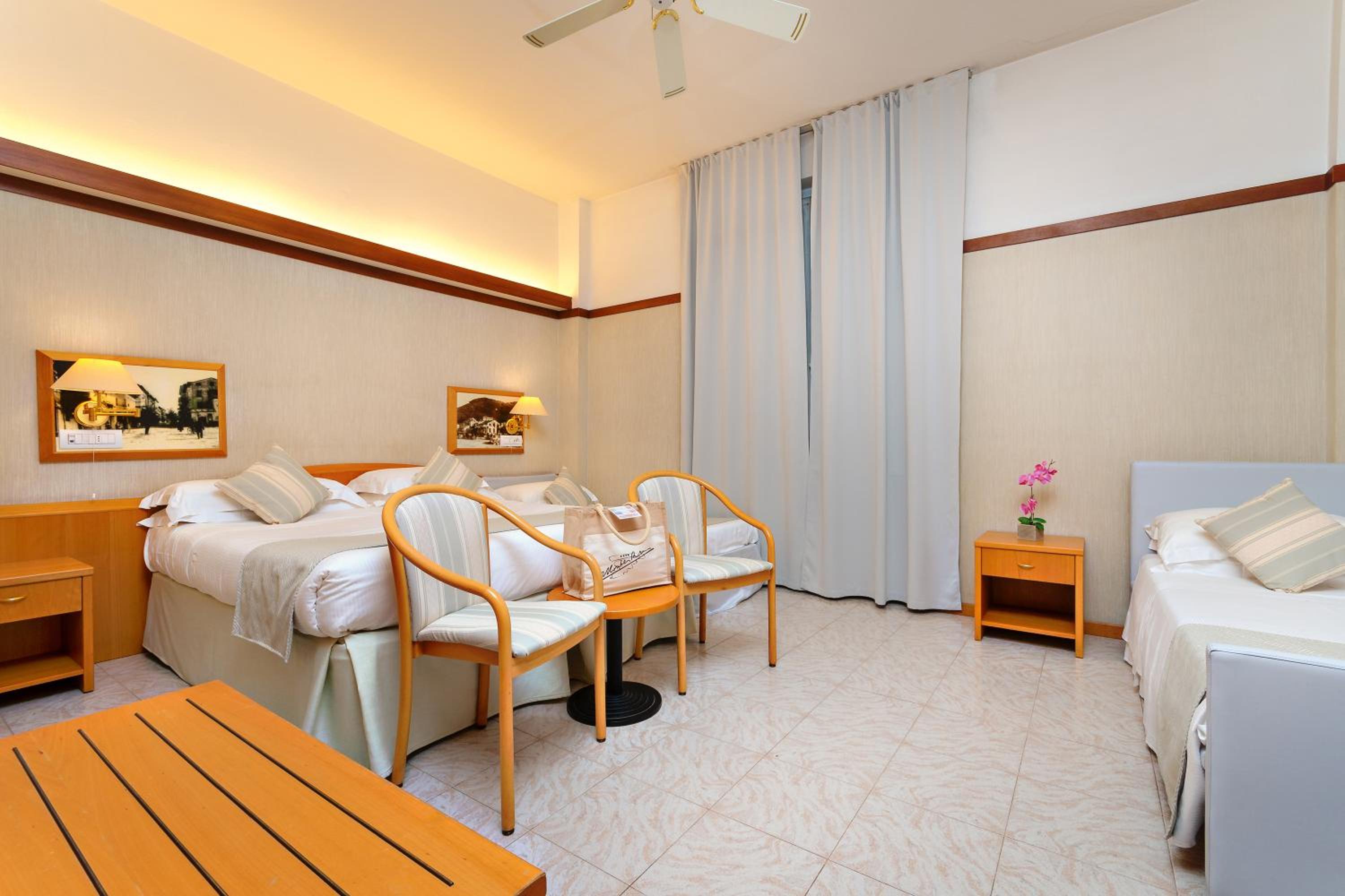 Superior Double or Twin Room photo 2
