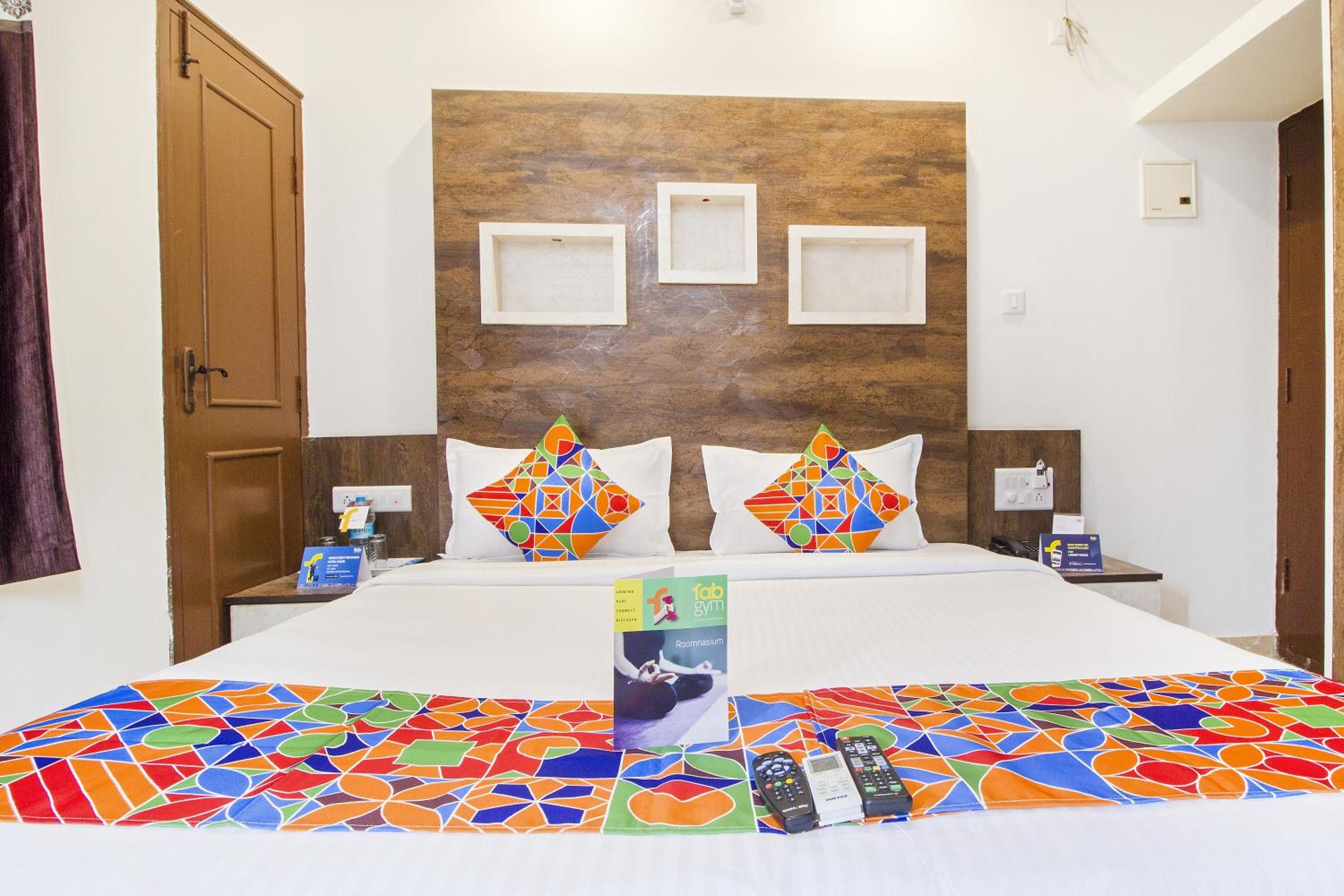 Deluxe Room - Photo 3