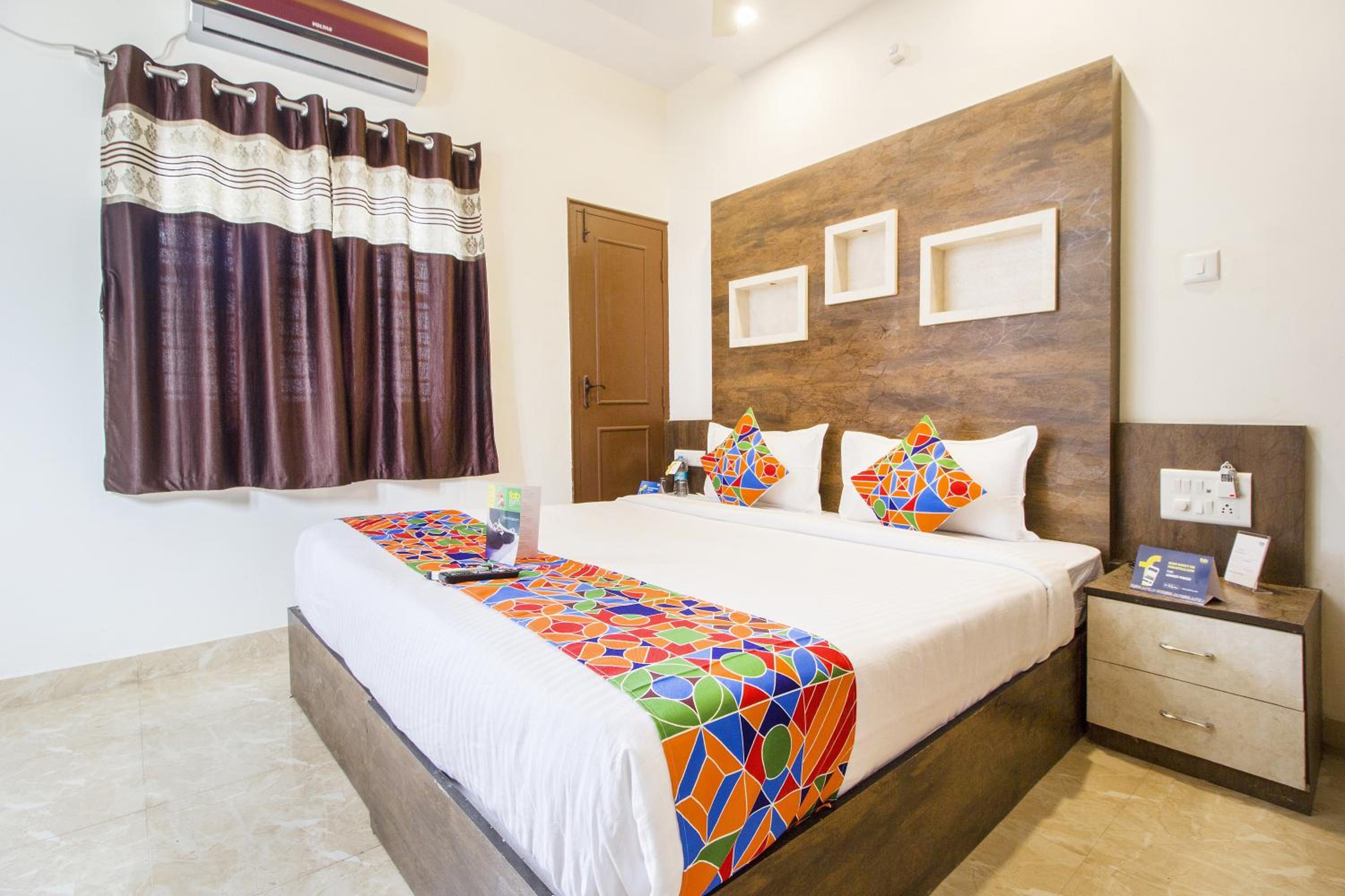 Deluxe Room - Photo 1