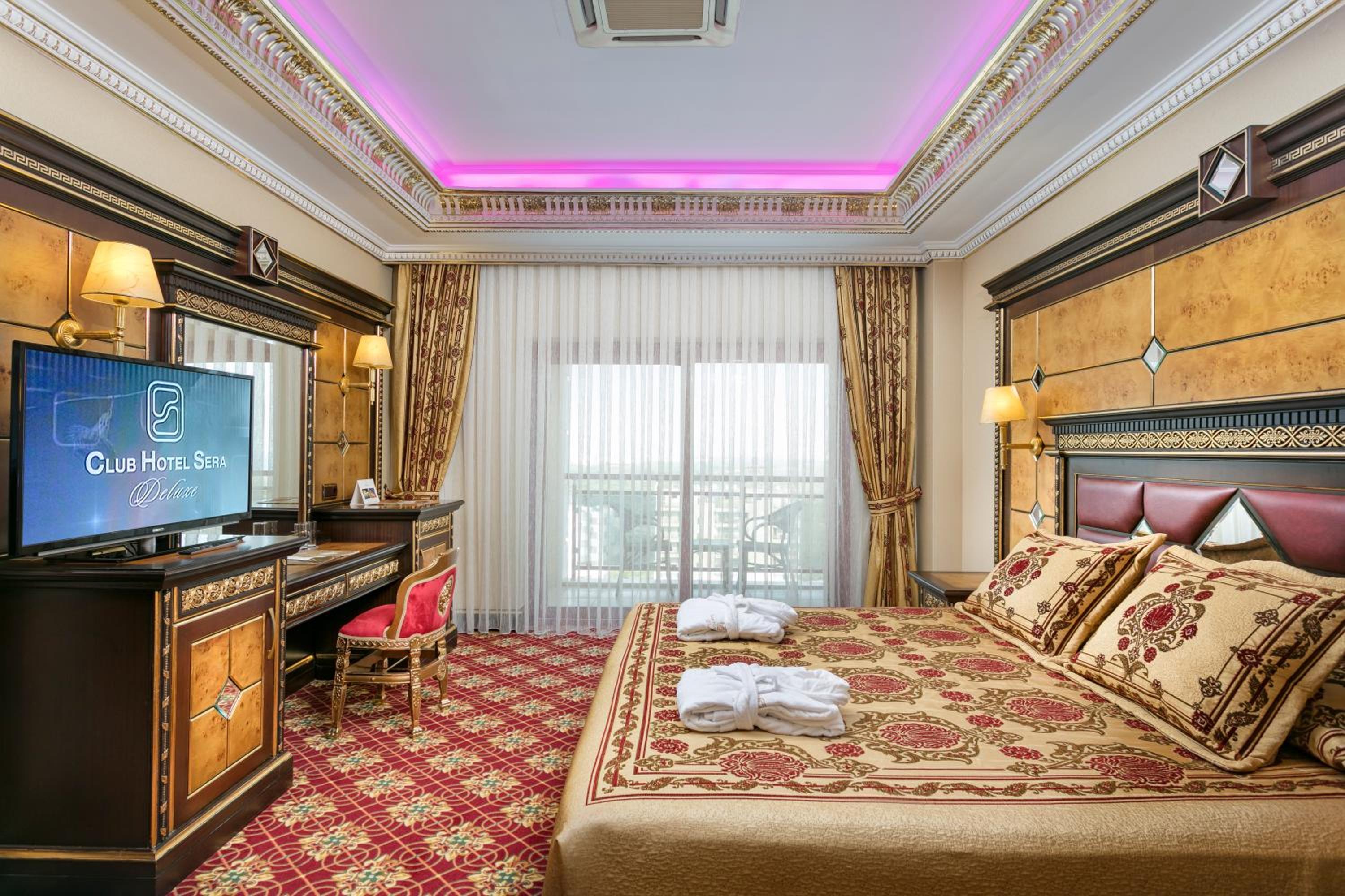 Deluxe Suite
