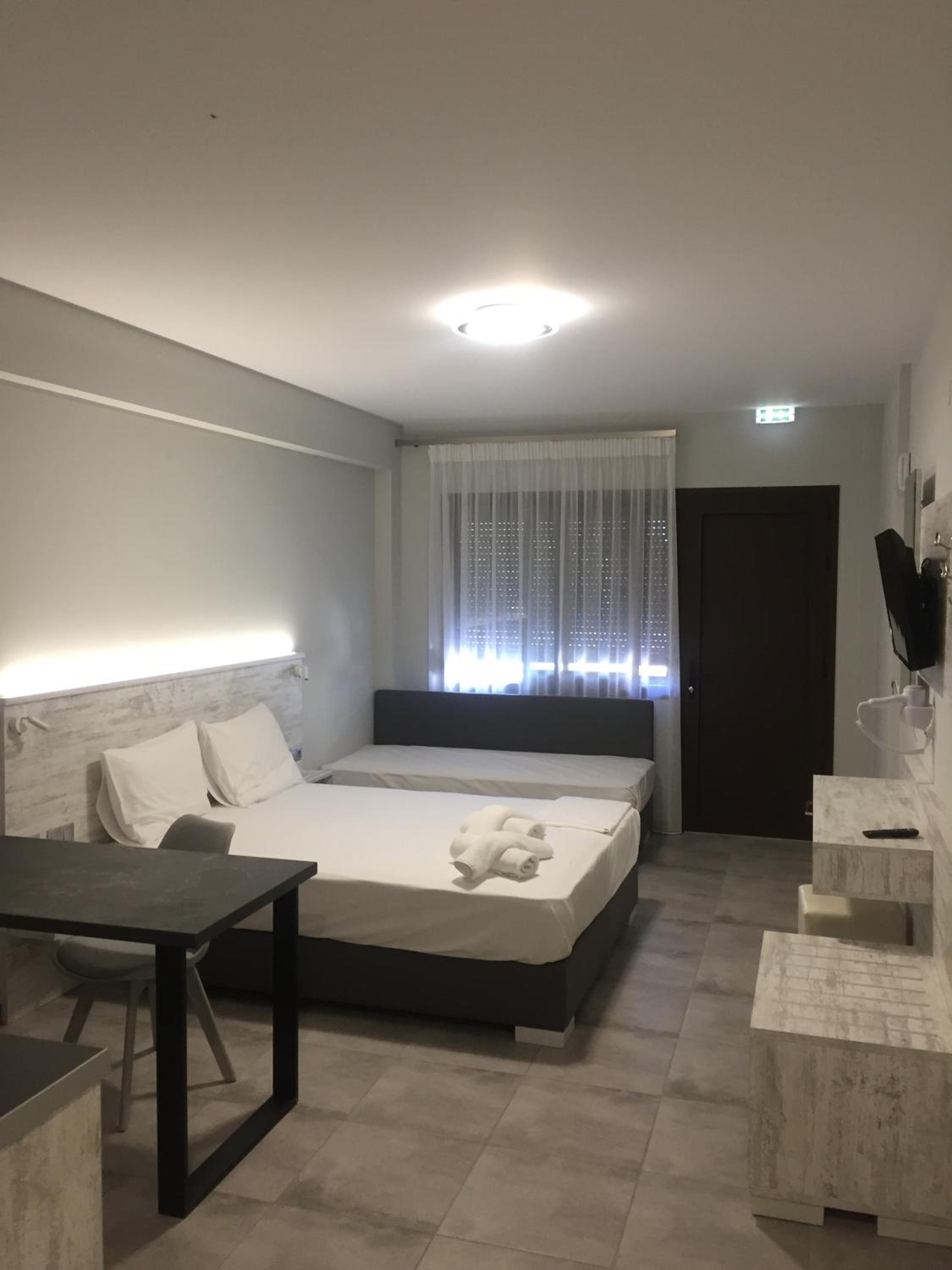 Studio Apartment photo 1