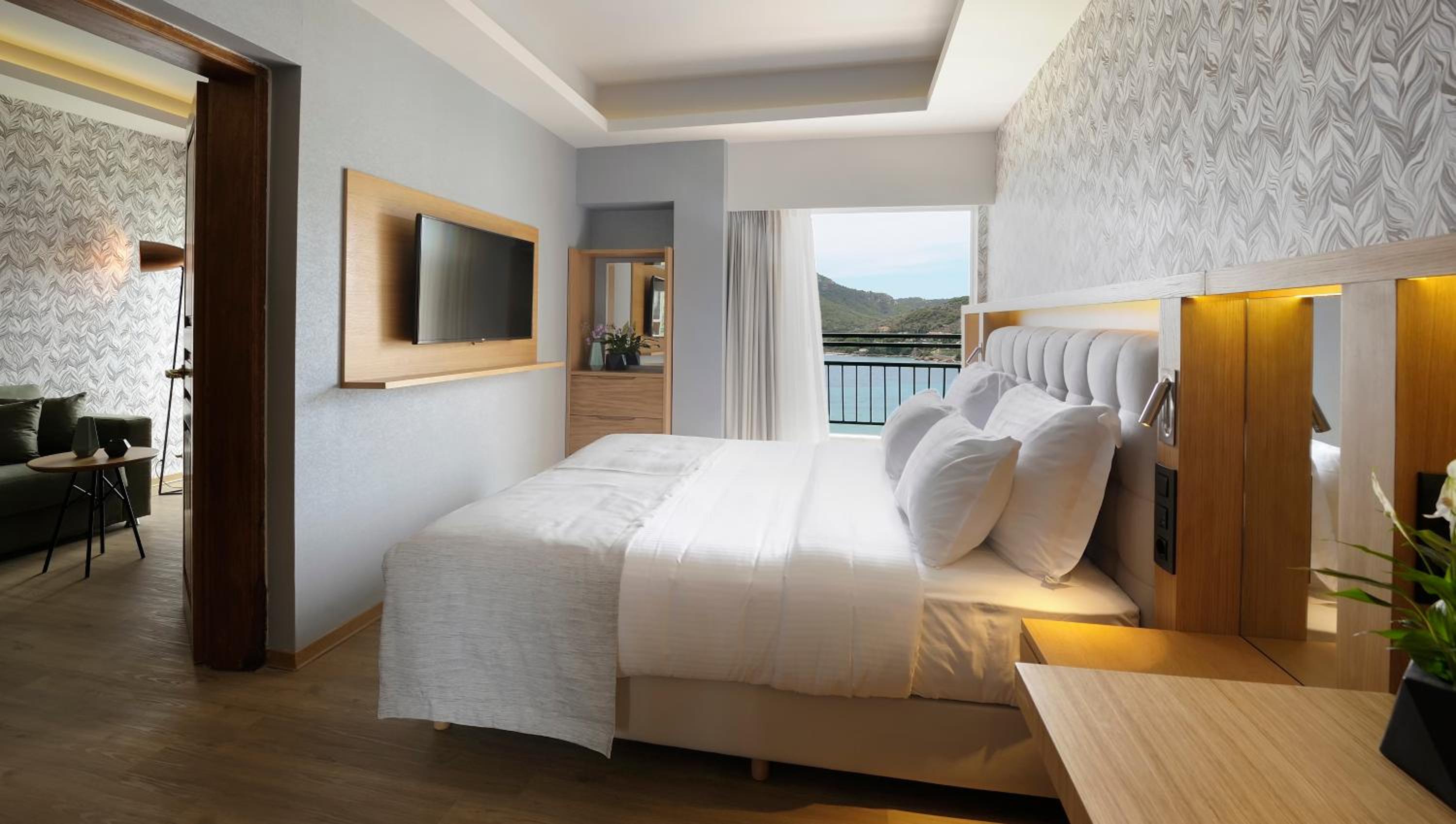 Executive Suite with Sea View - Photo 2