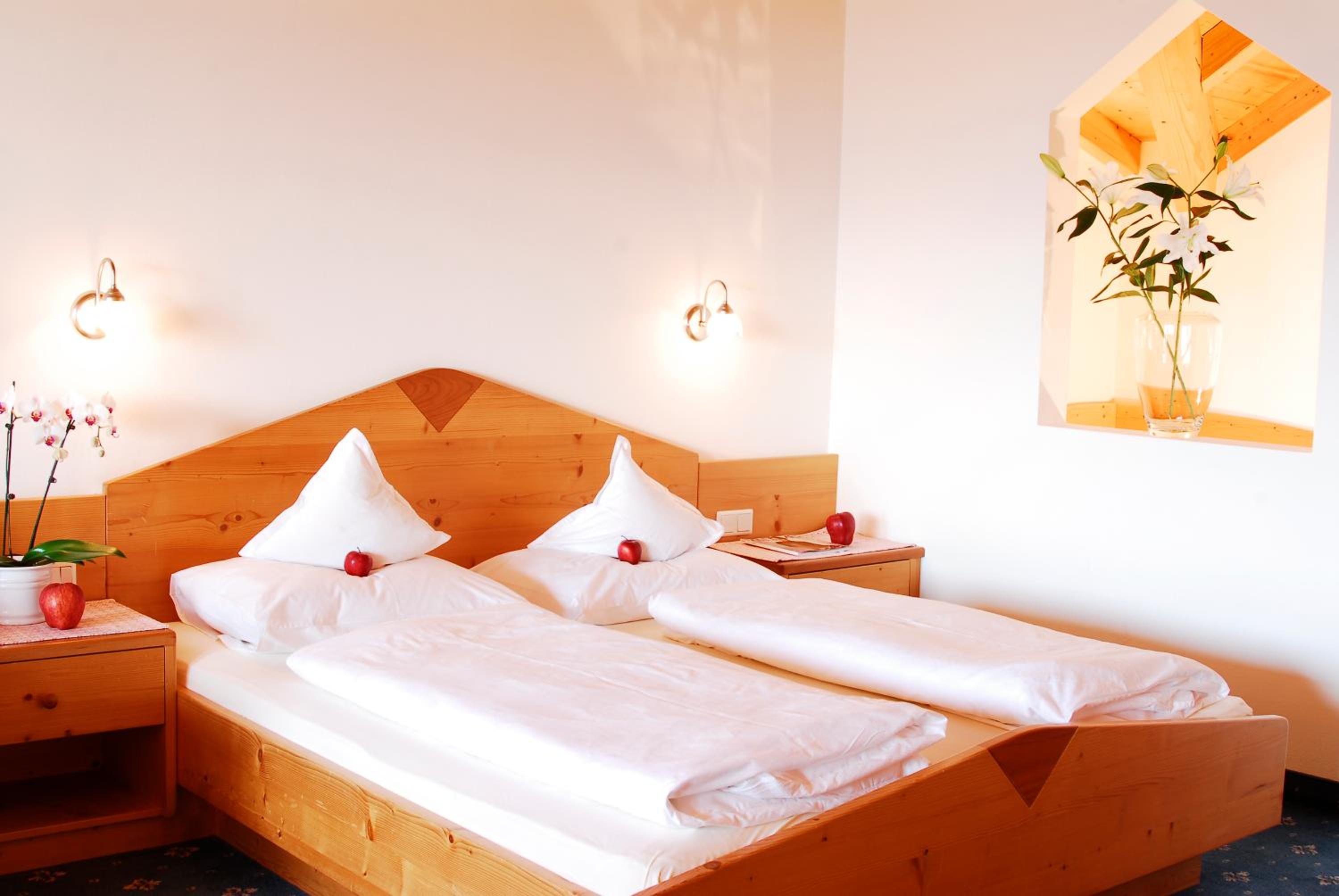 Deluxe Double Room with Balcony photo 1