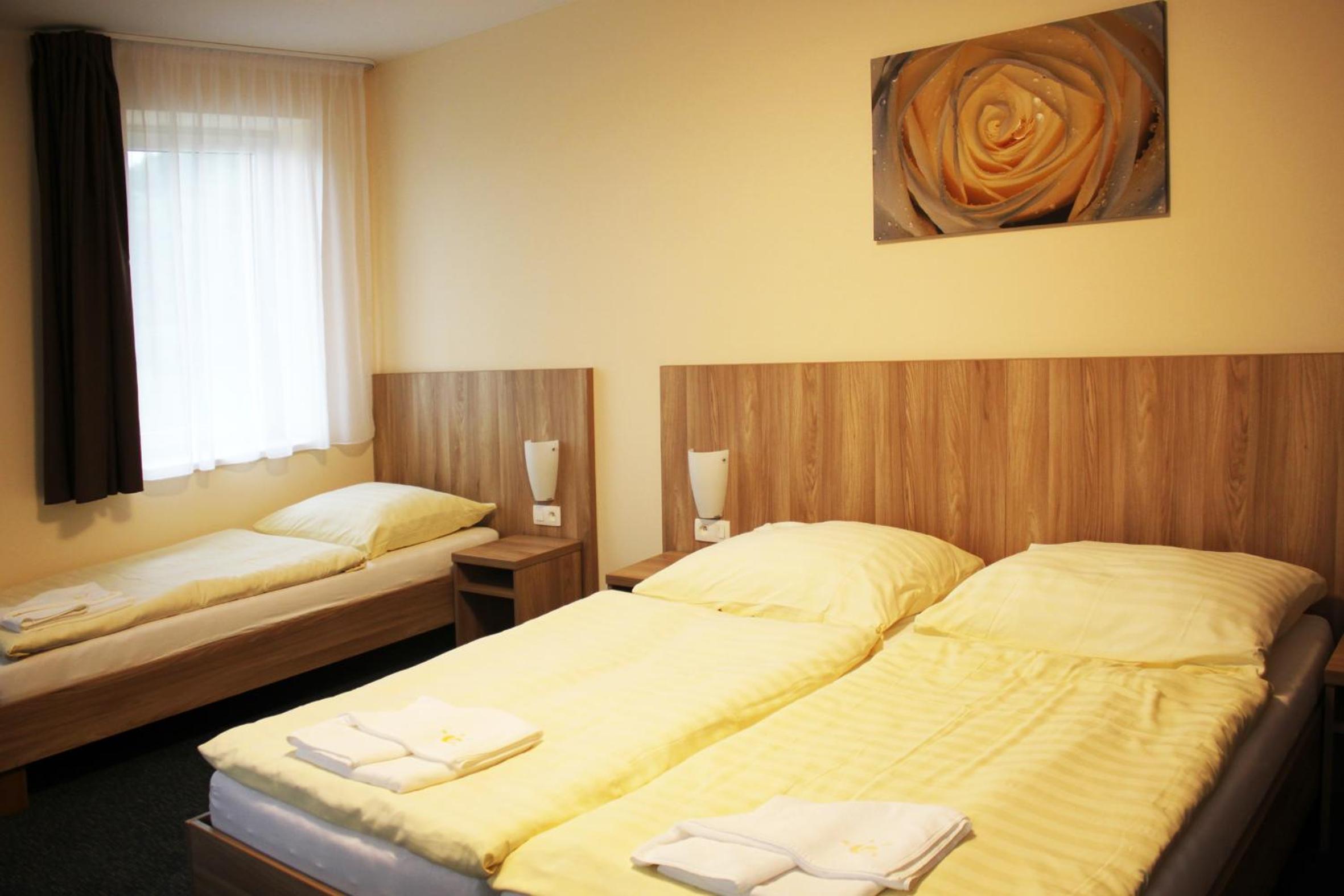 Quadruple Room - Photo 2