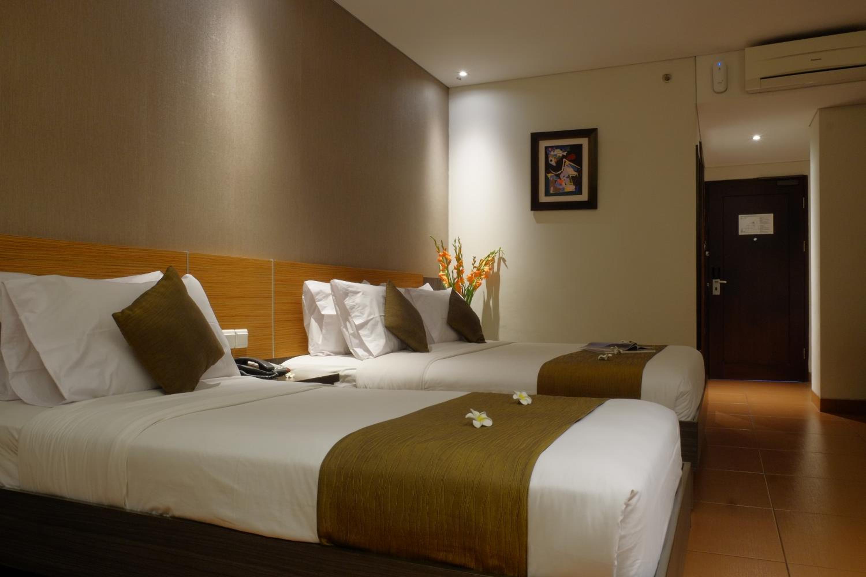 Premier Triple Room - Room Only - Photo 2