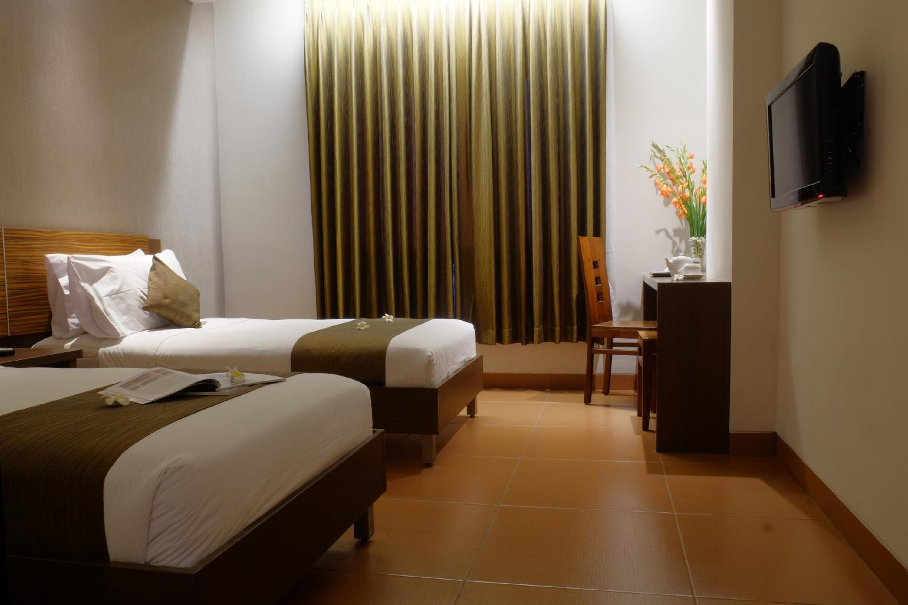 Premier Double or Twin Room - Room Only - Photo 4