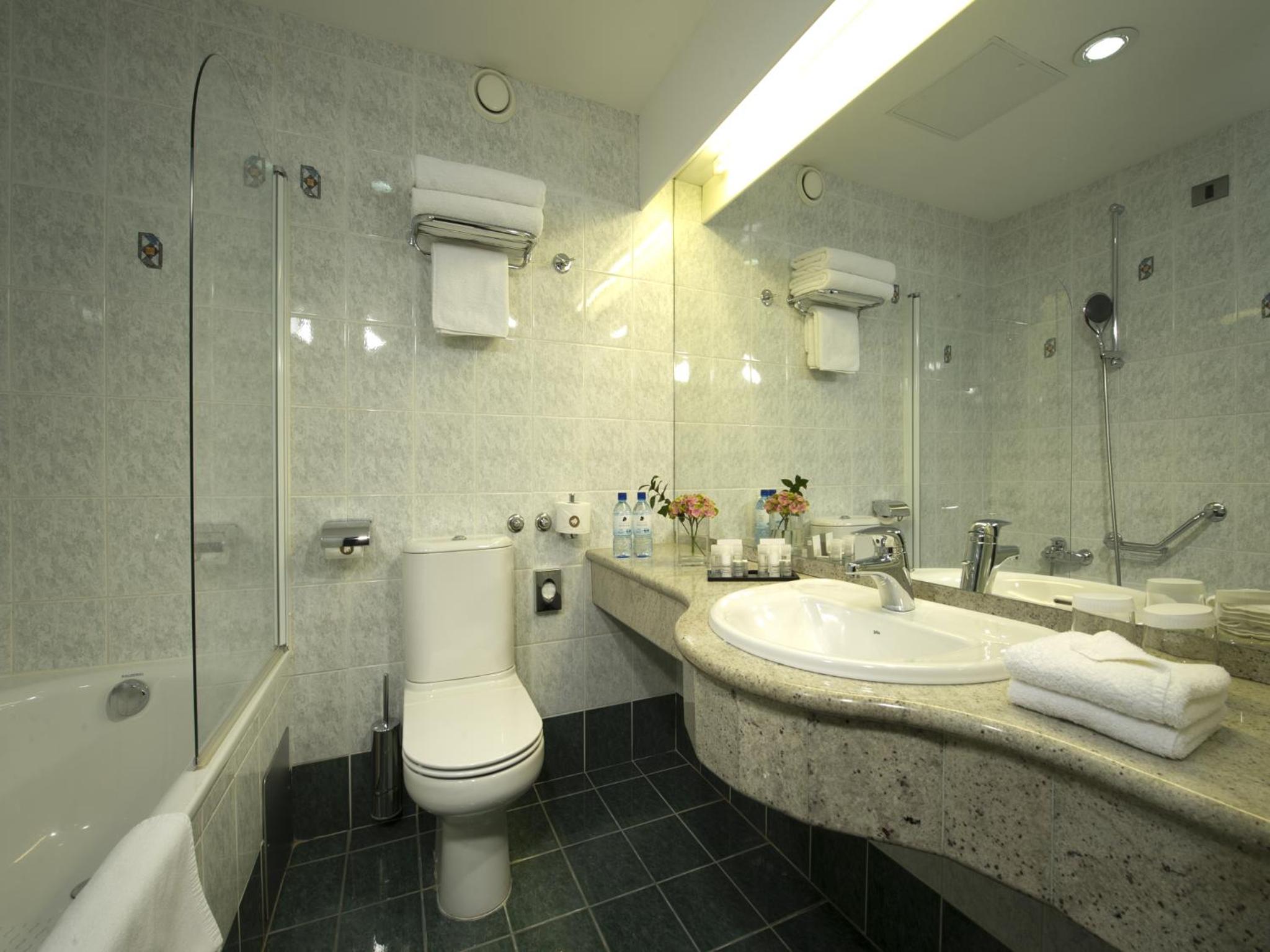 Comfort Twin Room - Photo 2