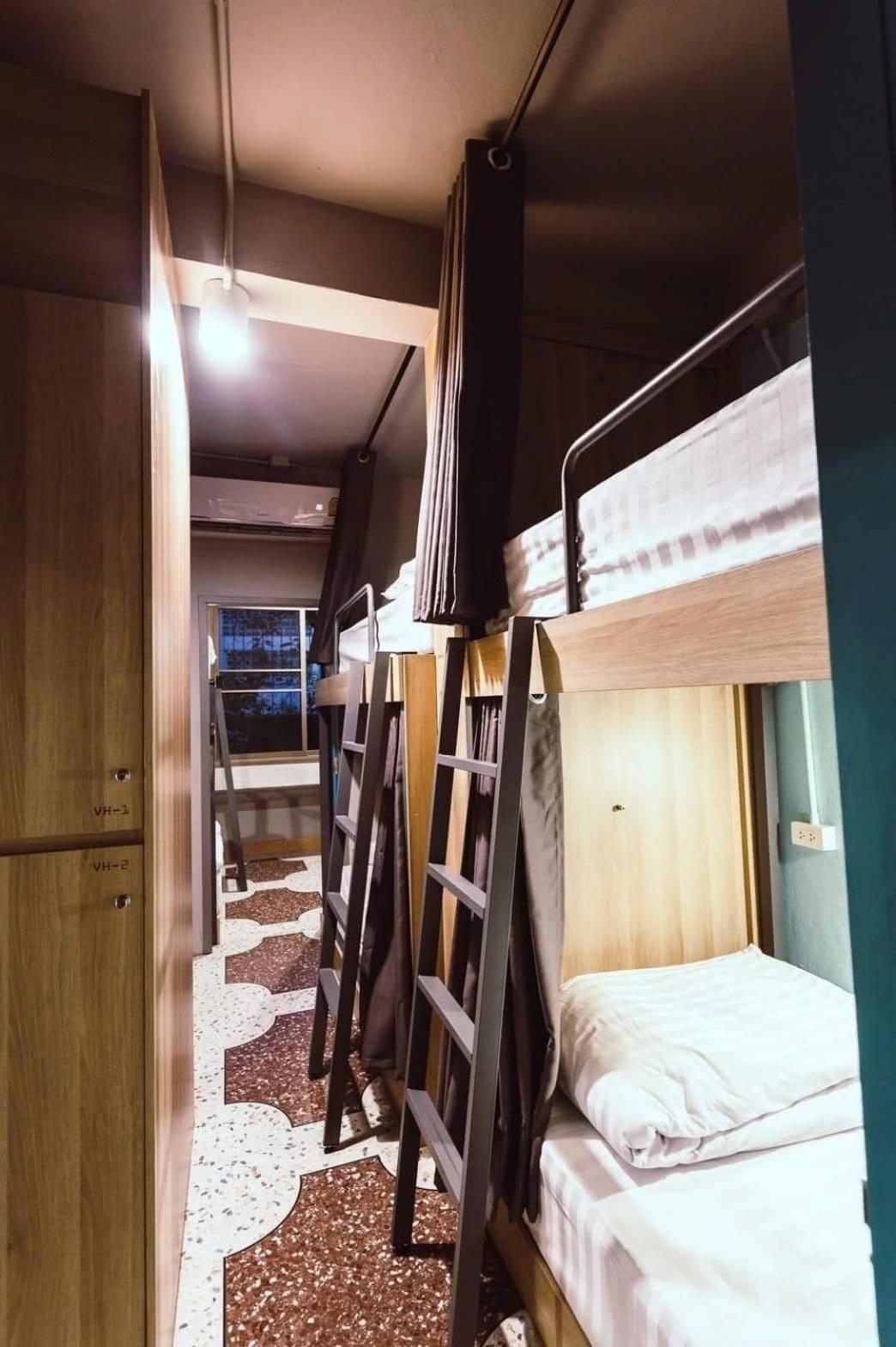 Bed in 8-Bed Mixed Dormitory Room photo 1