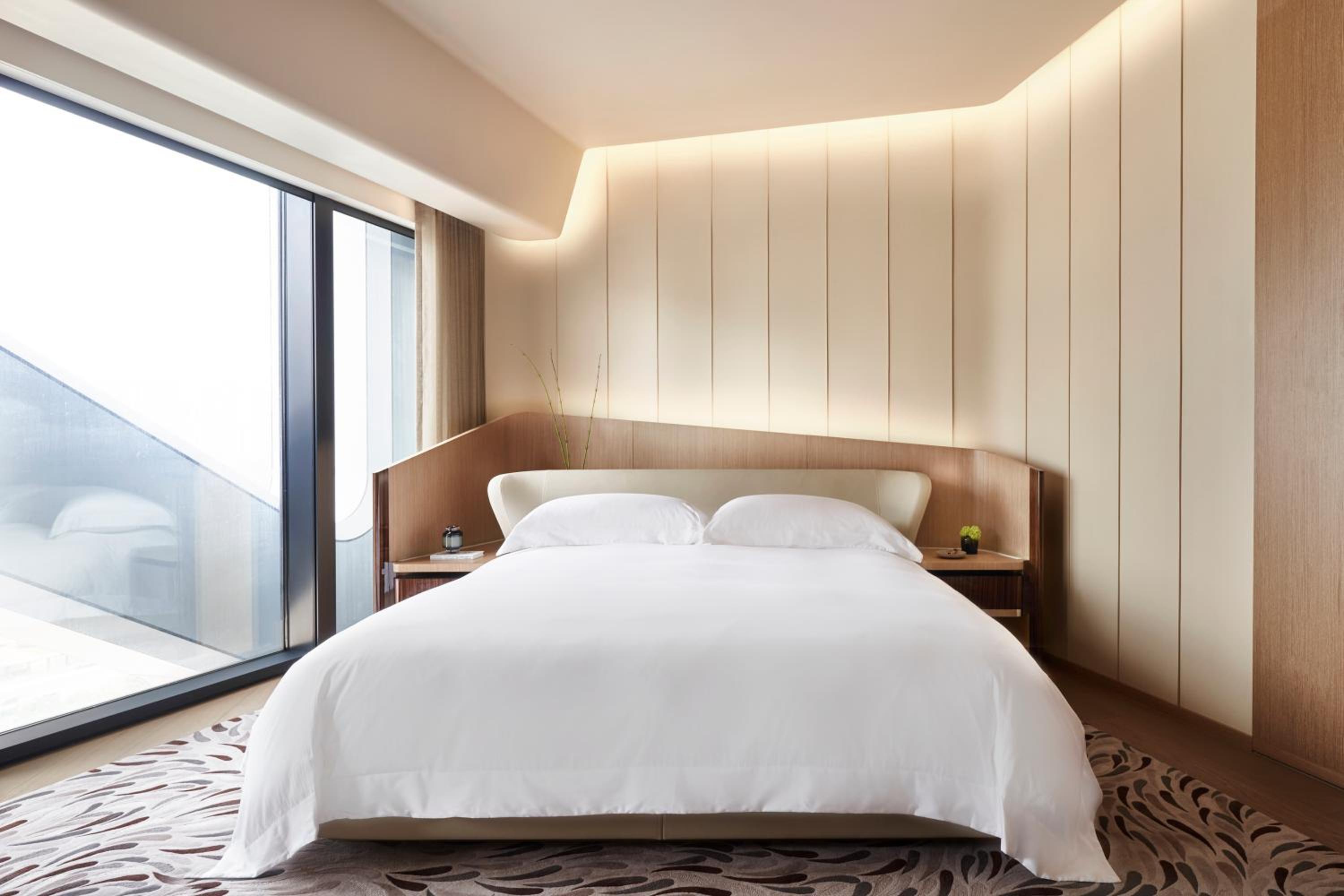 Morpheus - Premier King Room - Photo 2