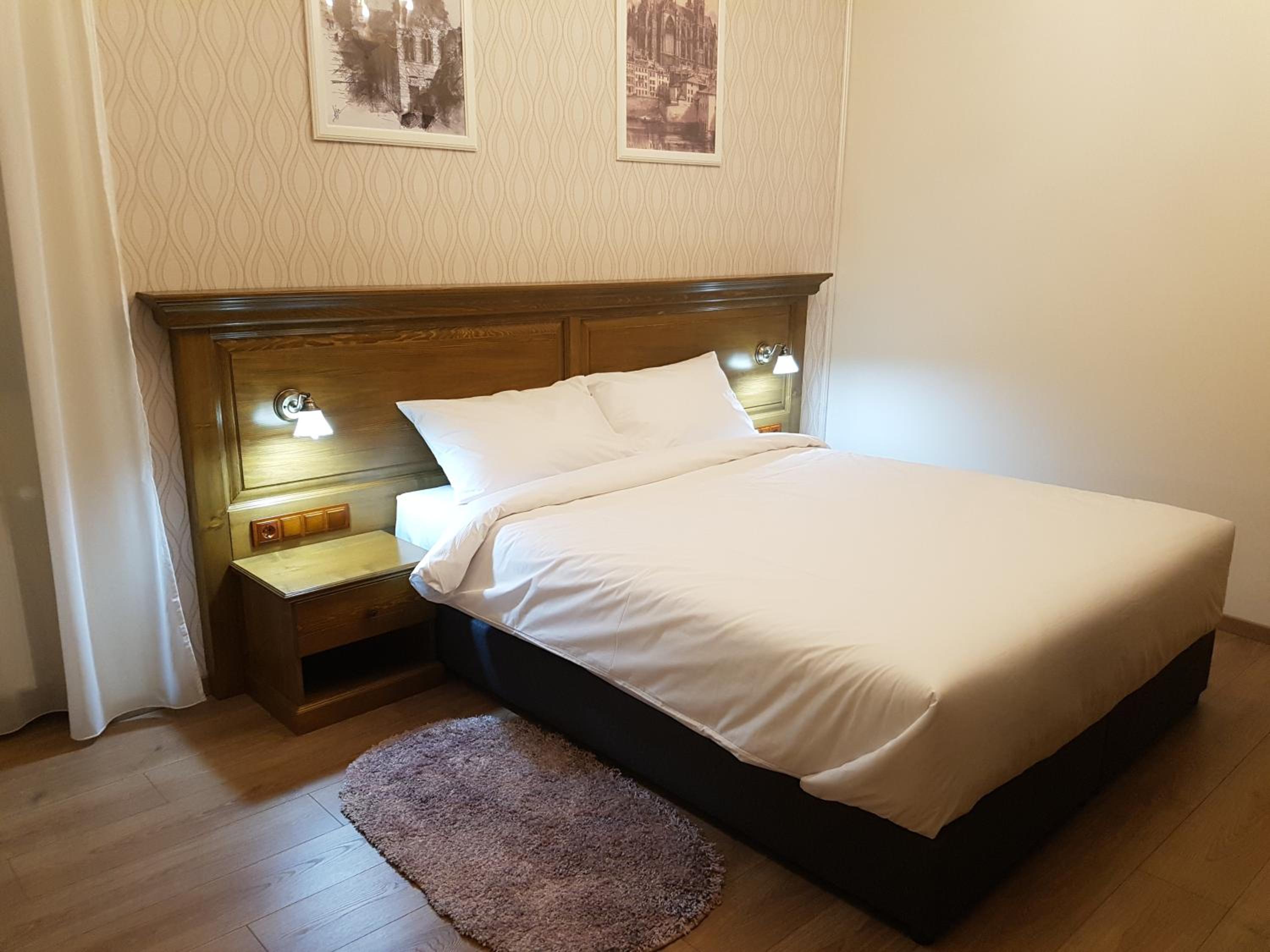 Double Room - Photo 1