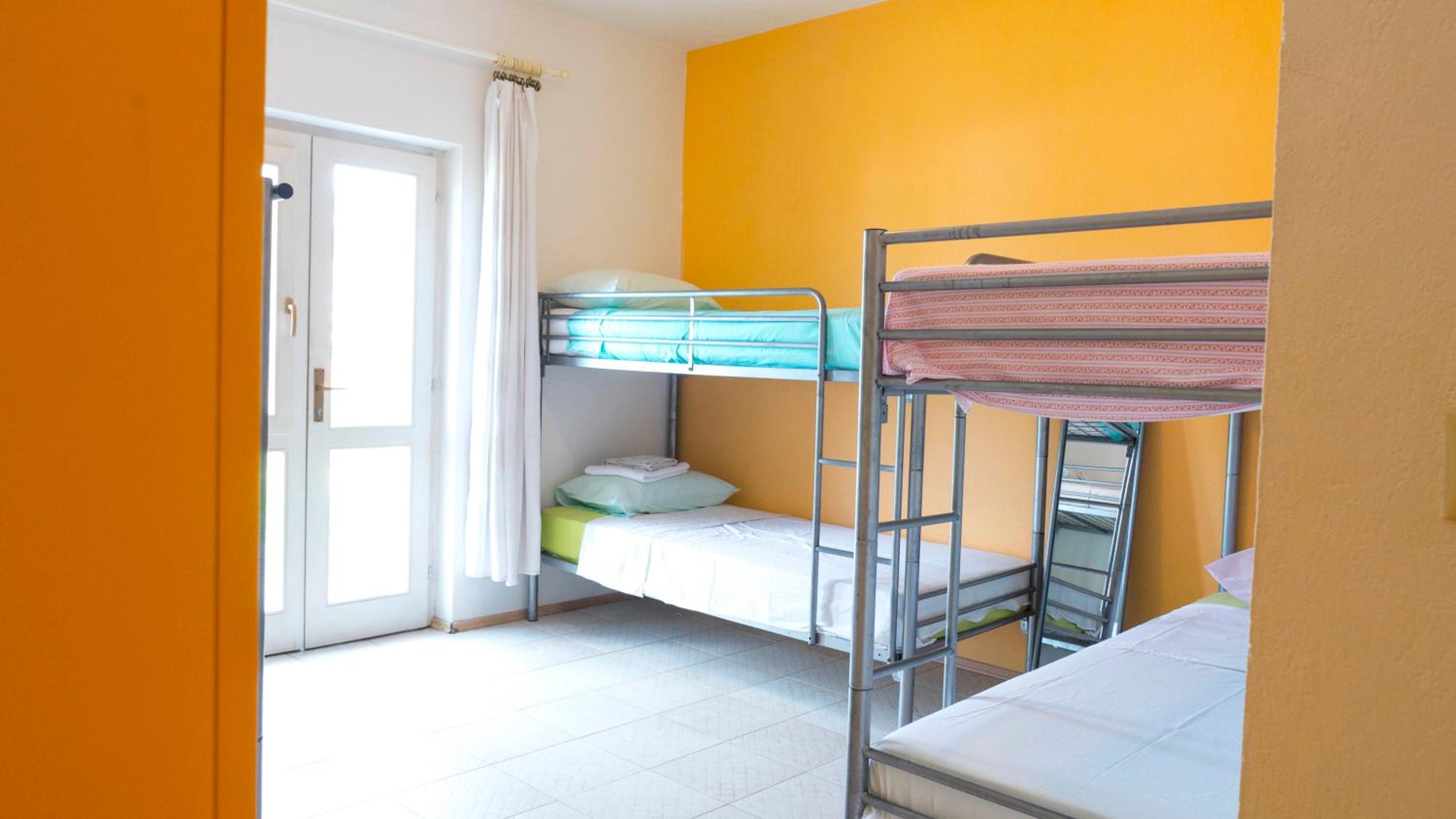 Bed in 6-Bed Dormitory Room photo 1
