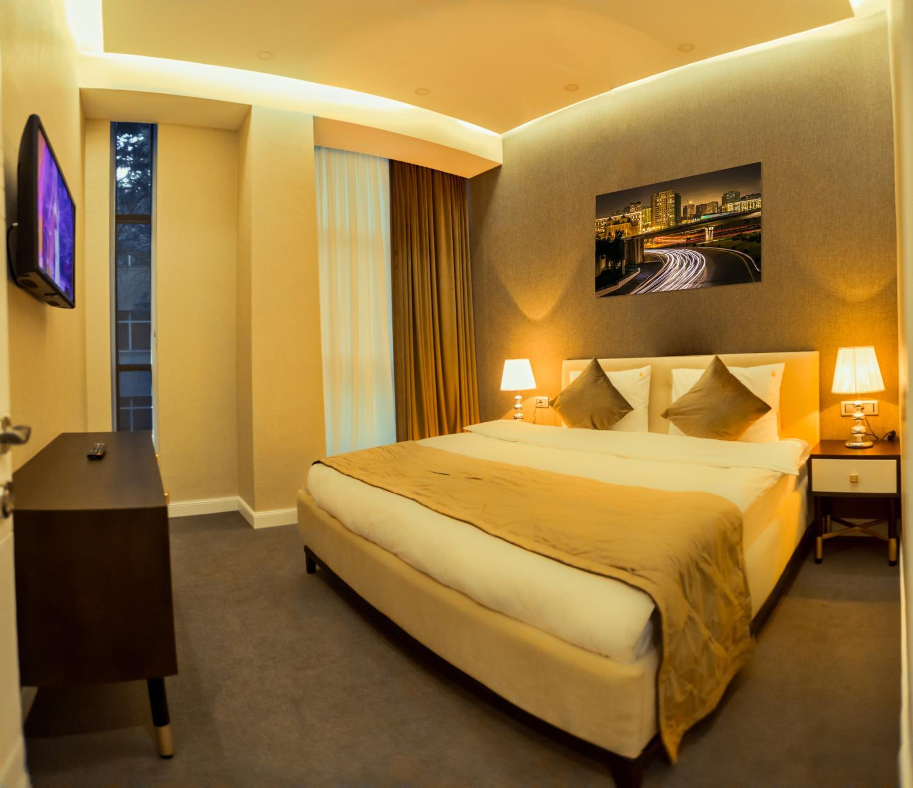 Deluxe Suite photo 2