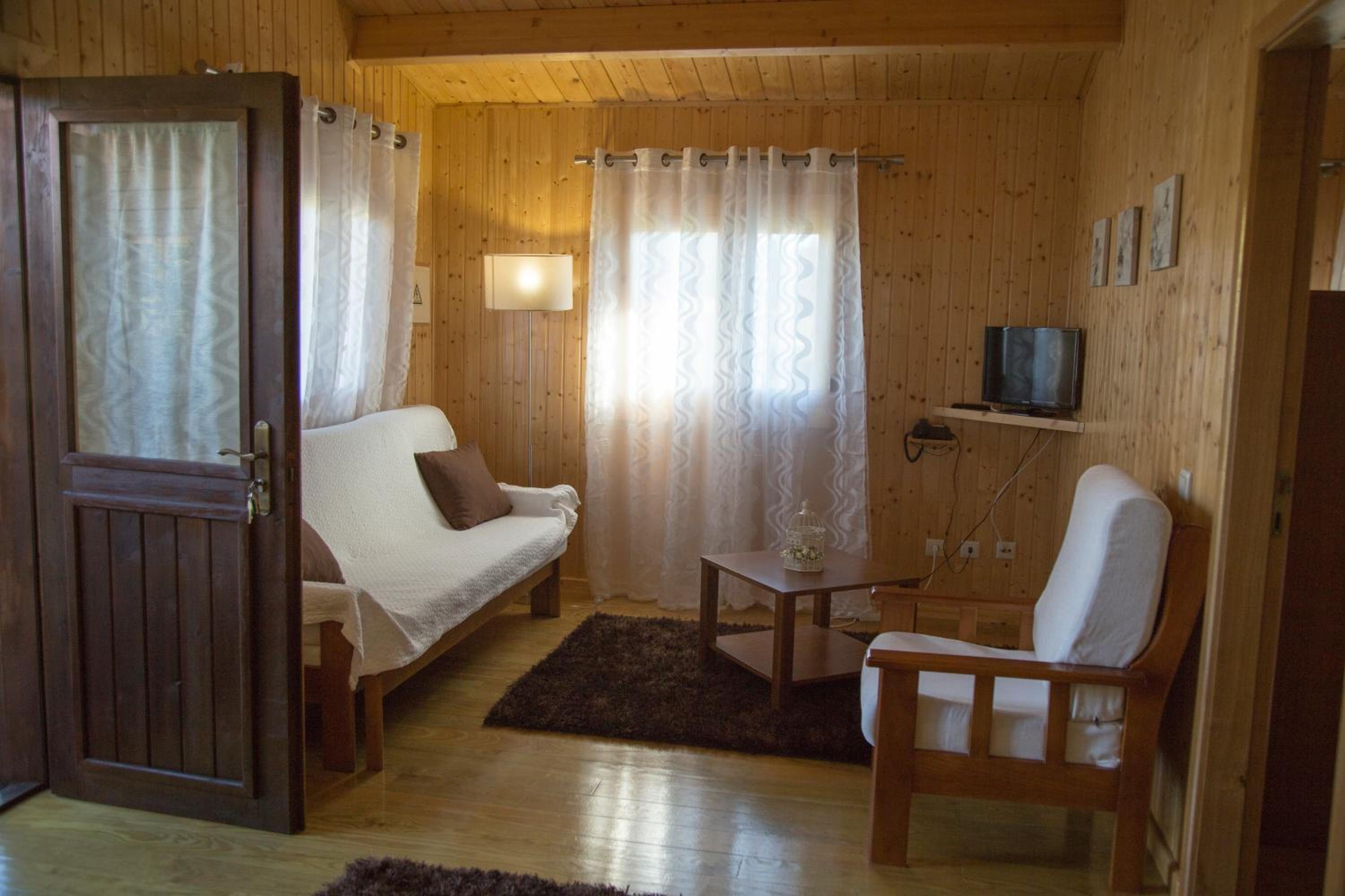 Two-Bedroom Bungalow photo 3