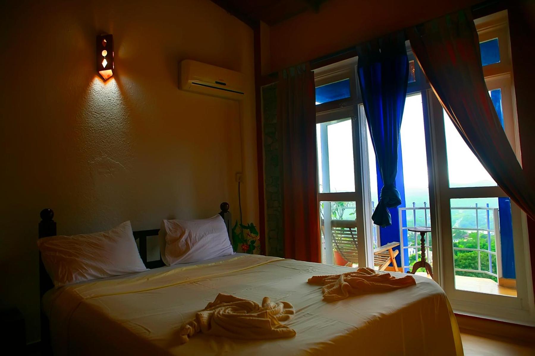 Double Room with Mountain View